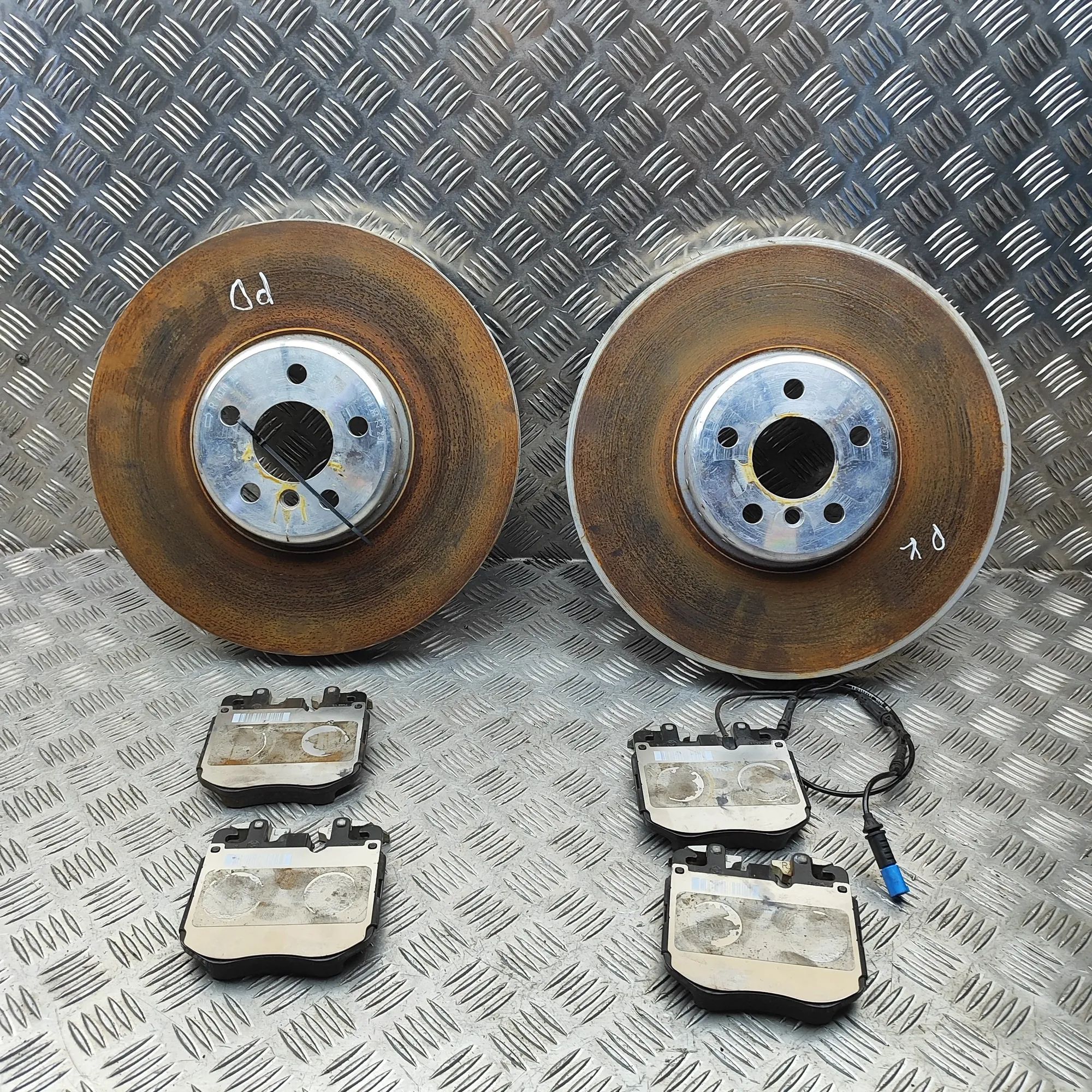 BMW X6 (G06) Front Brake Disc Kit