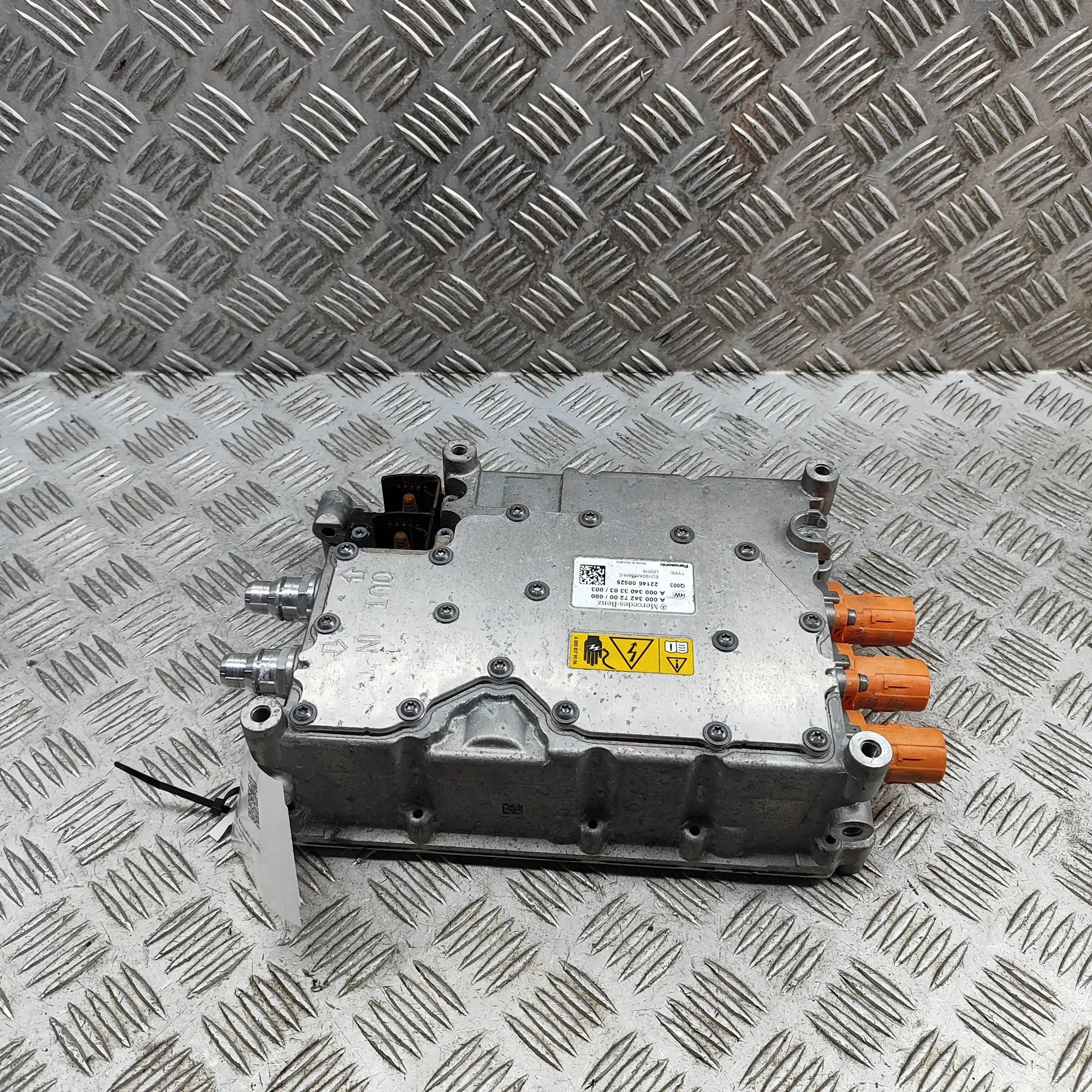 Mercedes-Benz GLA / EQA (H247) Invertteri A0003403303, A0003427200 Inverter MERCEDES-BENZ...