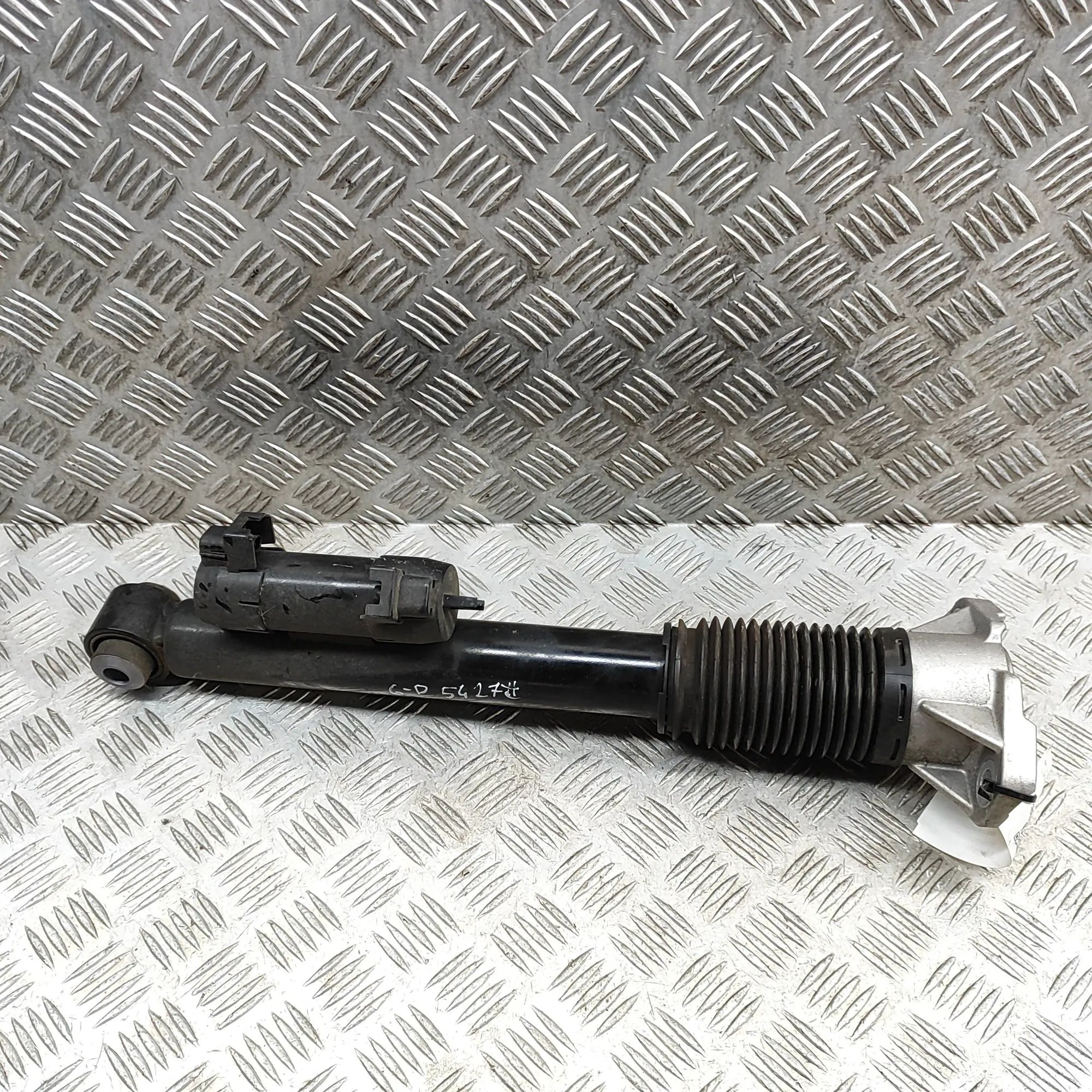 Mercedes-Benz GLE (W167) Rear Right Shock Absorber A1673202201 Rear Right Shock Absorber MERCEDES-...