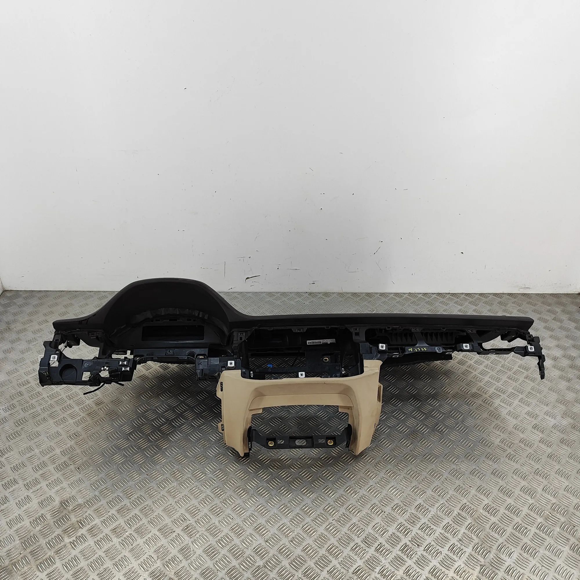 Audi Q7 (4M) Dashboard 4M1857001AB Dashboard AUDI Q7 (4M) (2015-...)

...