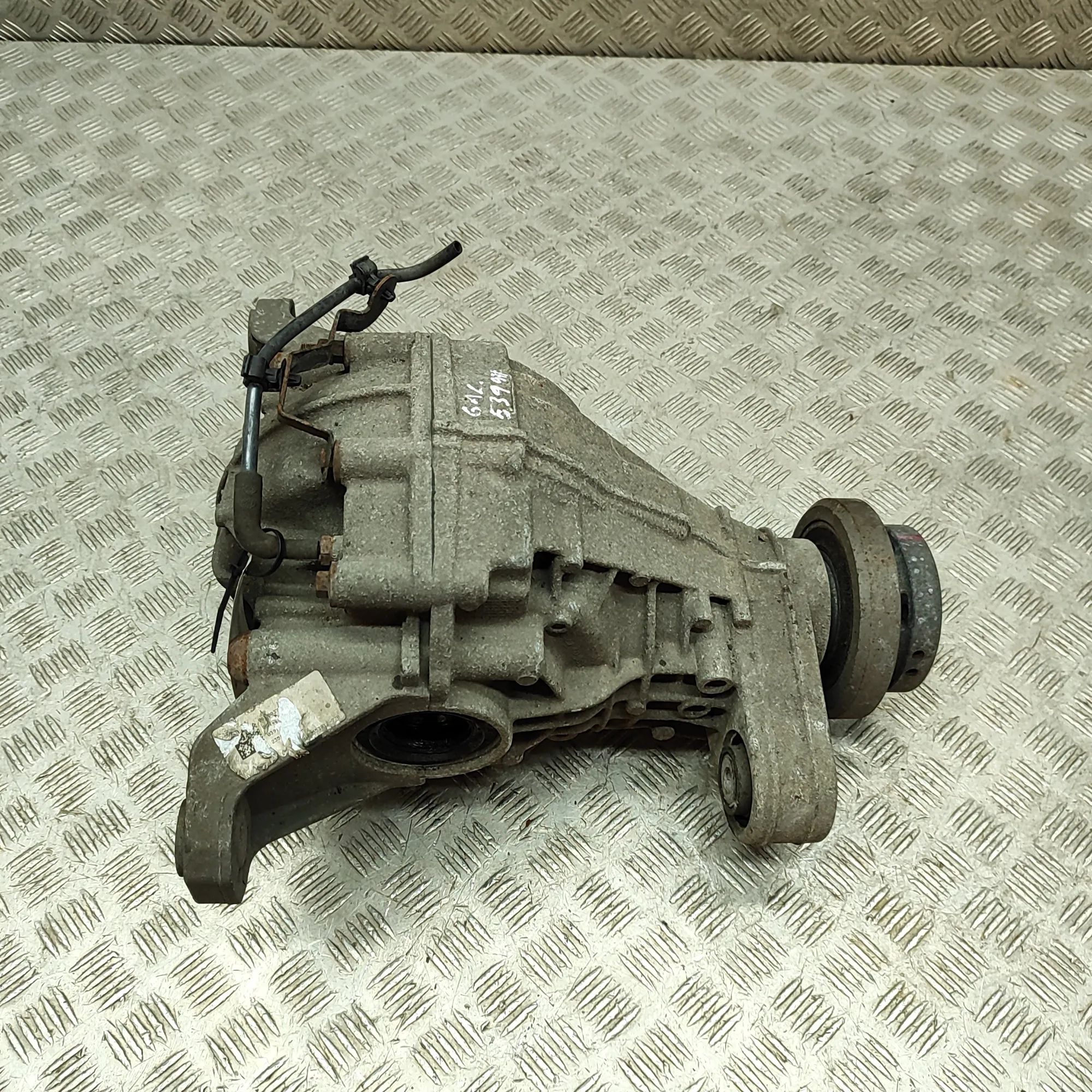 Maserati Levante rear differential 201400216, 4460410354, 201400215, 670037685 Rea...