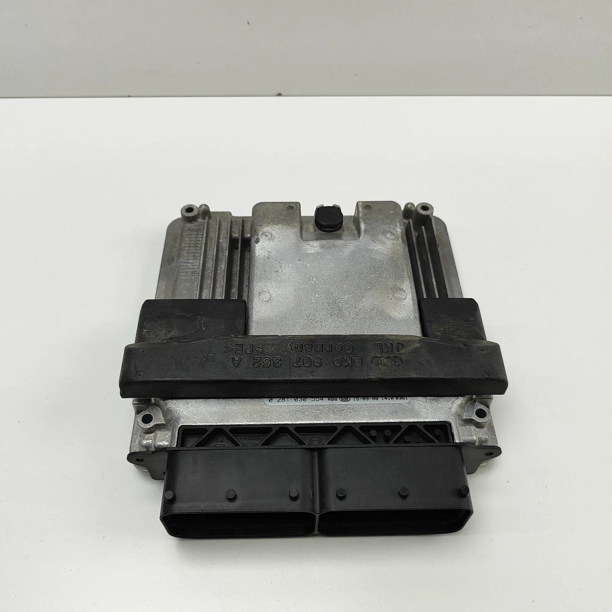 Porsche Macan Engine Control Unit