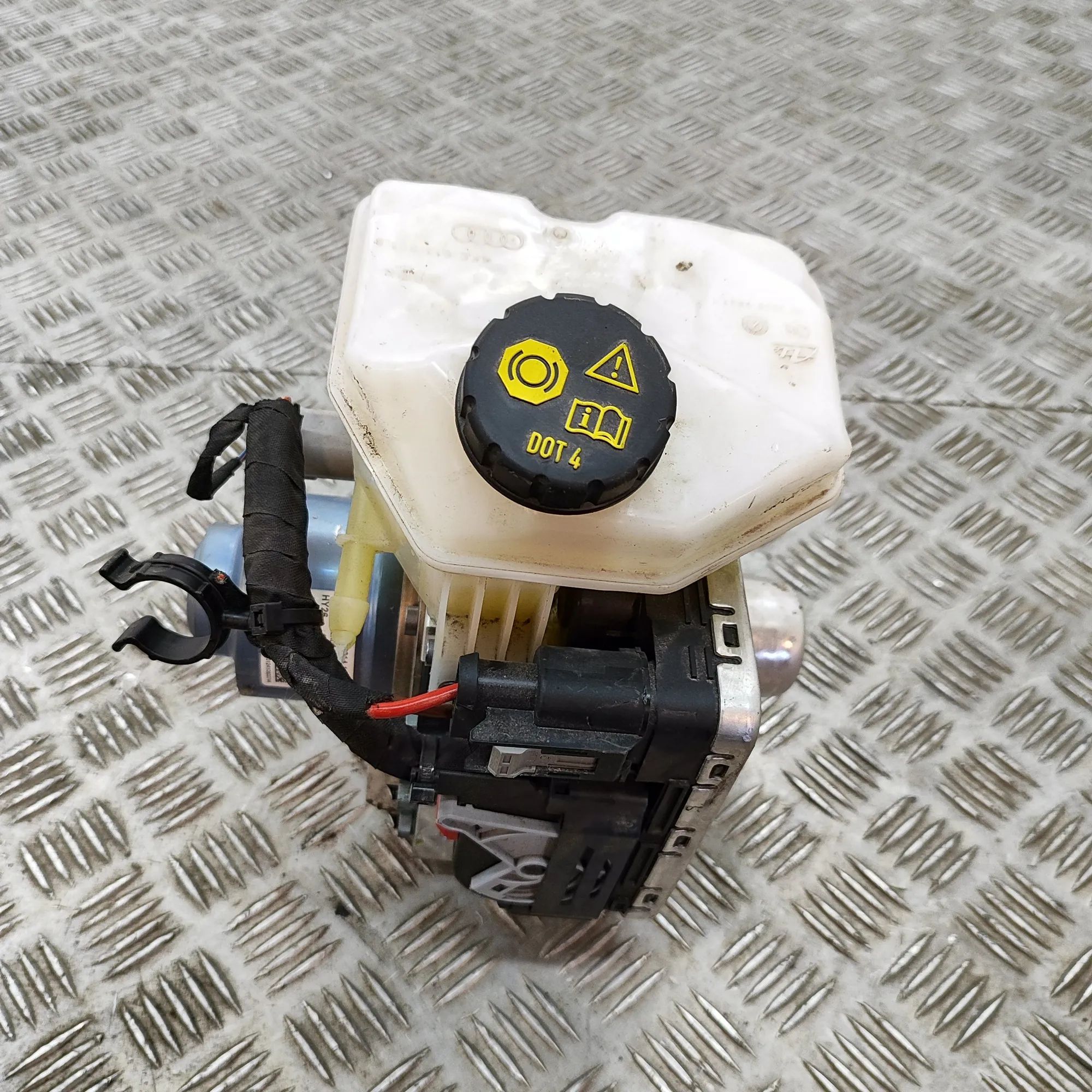 Audi Q8 Brake Servo Booster 4KE614100AN, 4KE614100S Brake Servo Booster AUD...