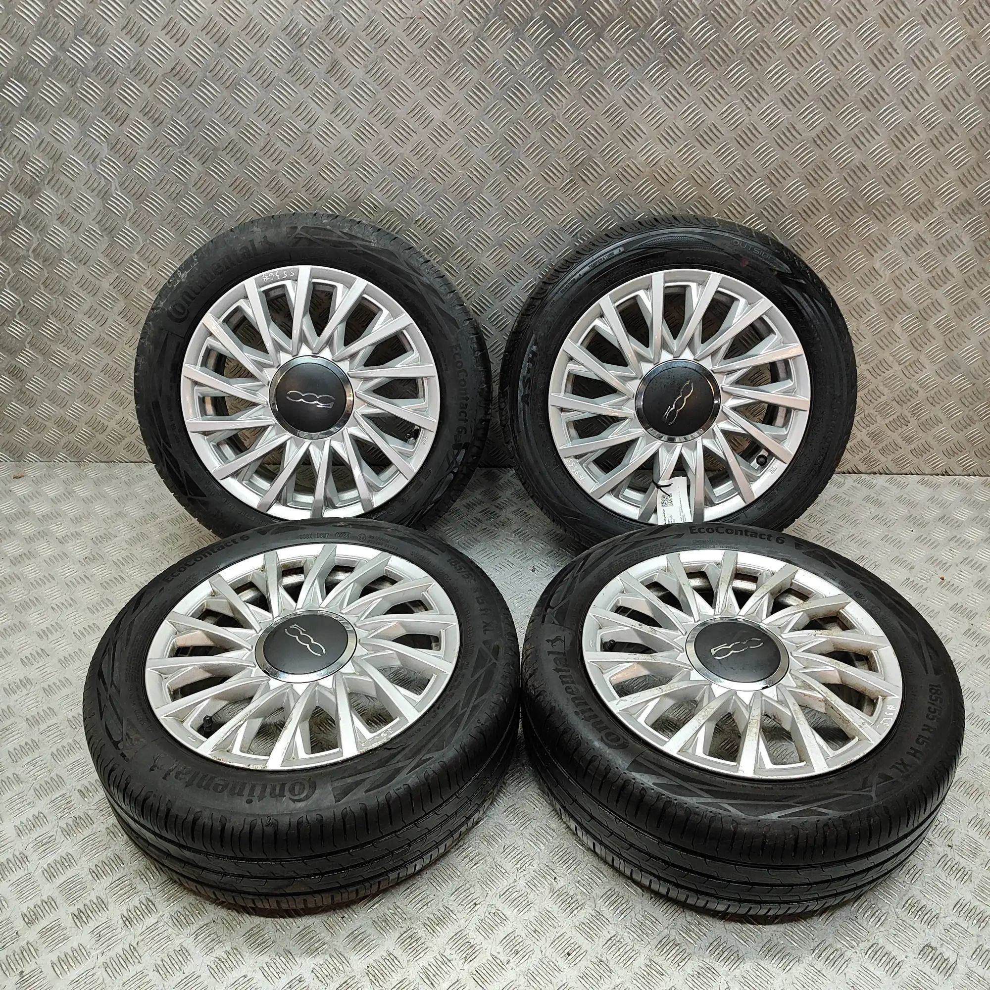 Fiat 500 (312) Alloy Wheel Set 52027758 Alloy Wheel Set FIAT 500 (312_) (2007-...