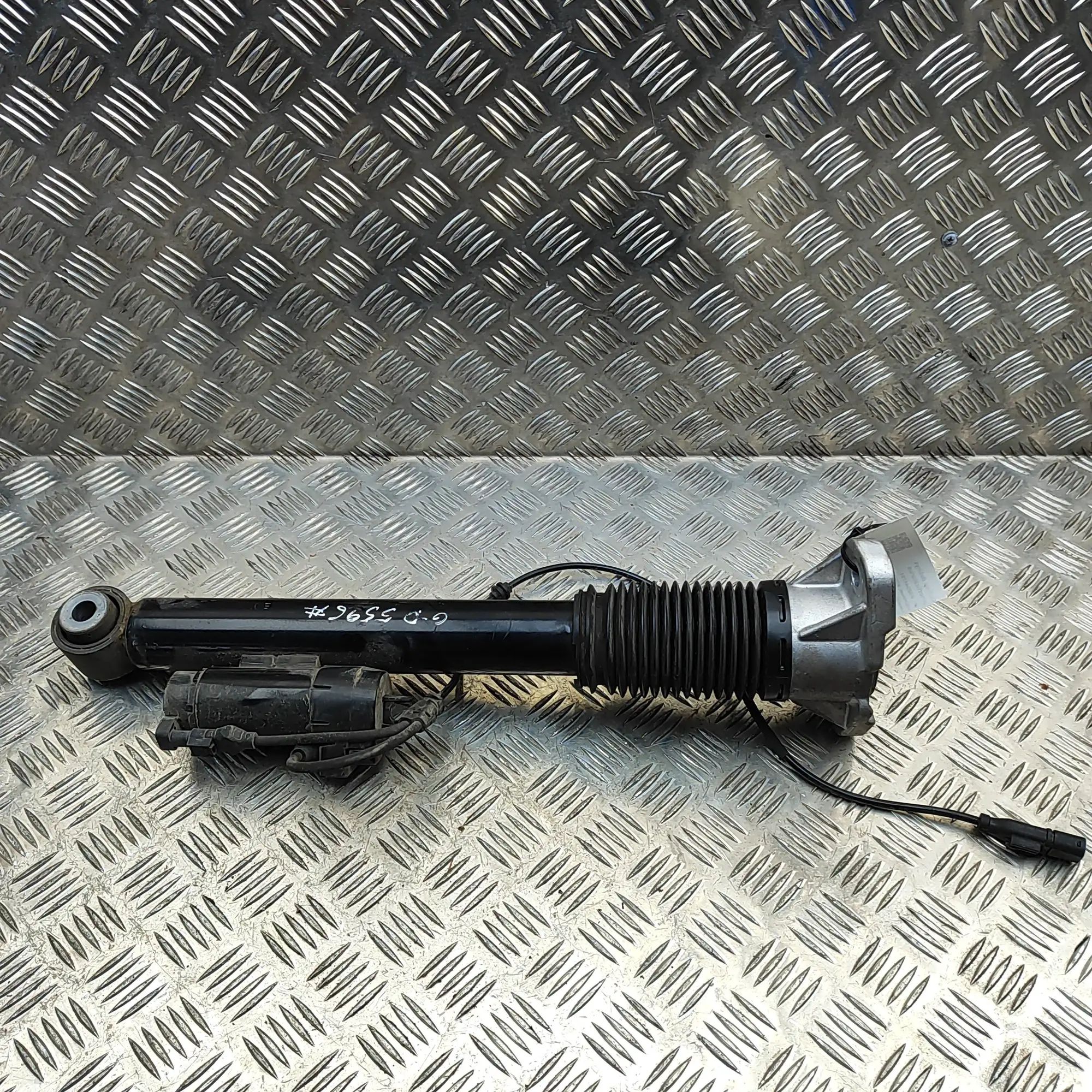 Mercedes-Benz GLE (W167) Rear Right Shock Absorber A1673202201 Rear Right Shock Absorber MERCEDES-...