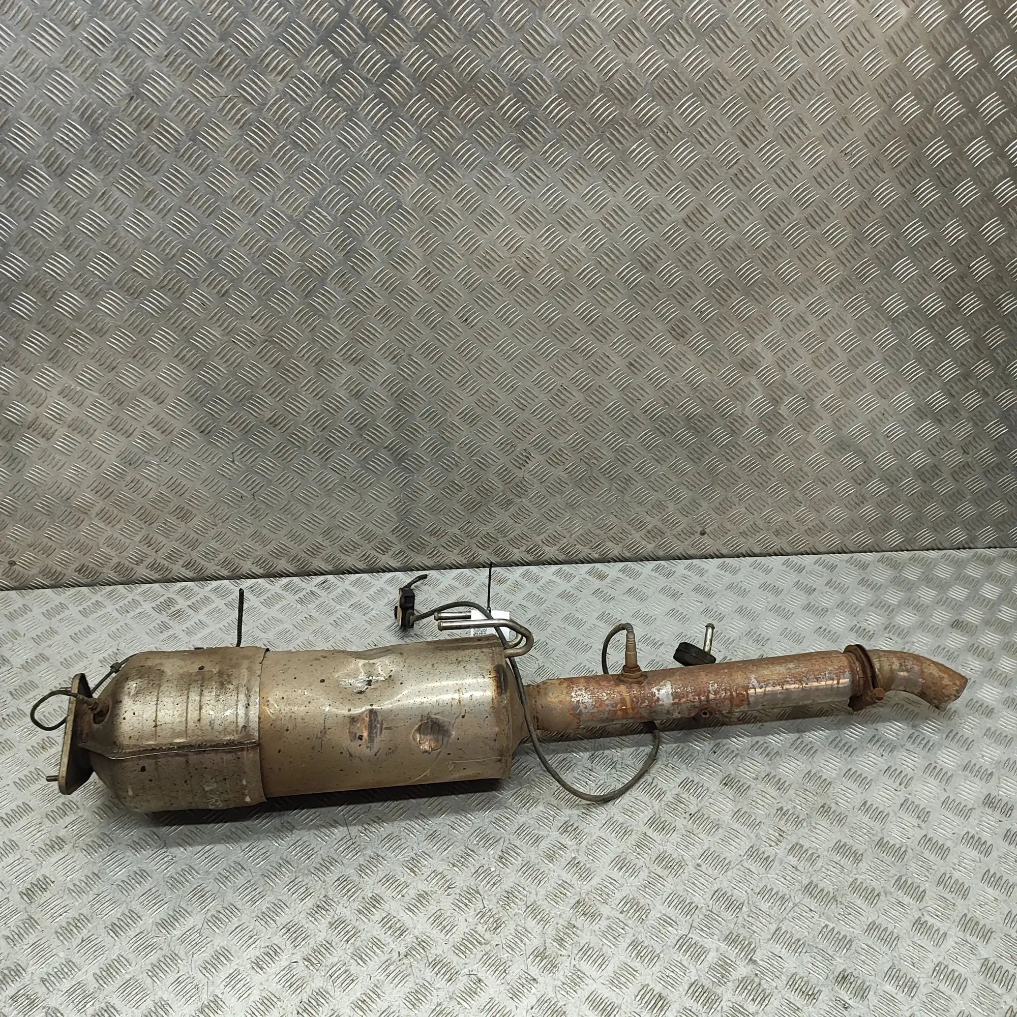 Iveco Daily Muffler Exhaust Tank 5802472454, 500329483 Muffler Exhaust Tank IVEC...