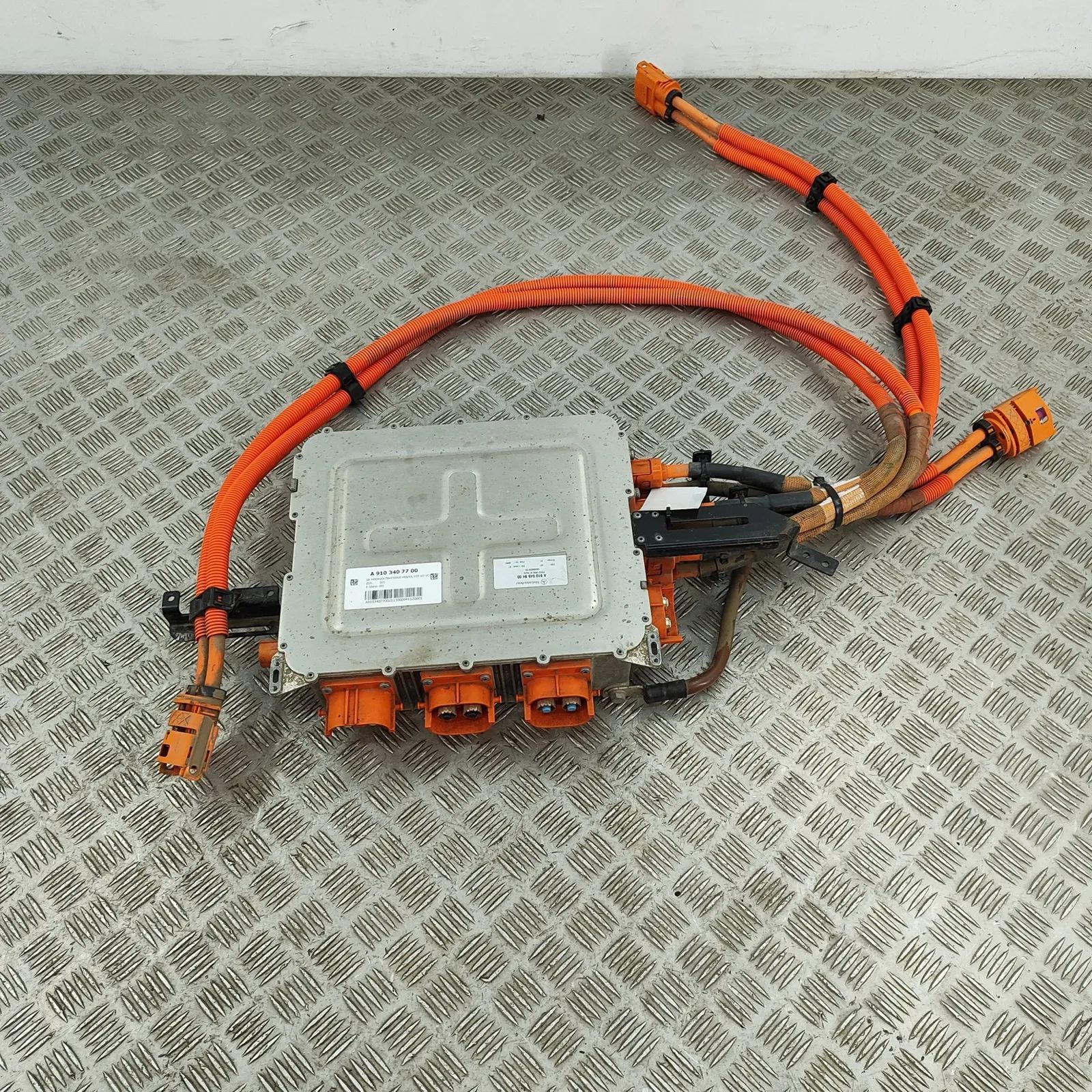 Mercedes-Benz V / Vito / EQV (W447) Voolukonverter 12v-230v A9105458400, A9103407700 Inverter MERCEDES-BENZ...