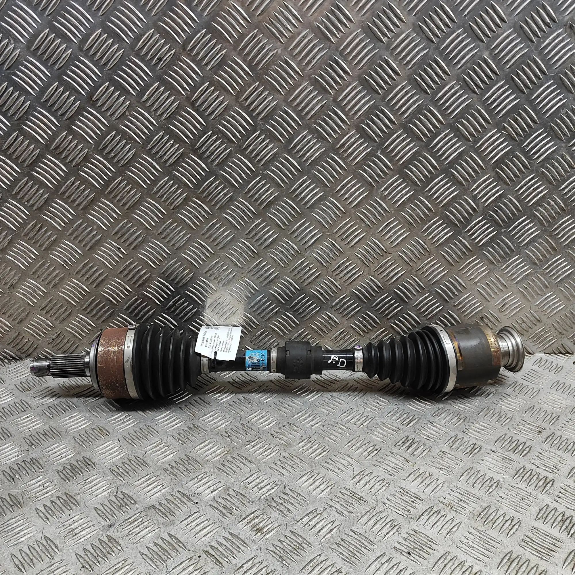 Honda CR-V Front Right Driveshaft 44305-3E8-H01 Front Right Driveshaft HONDA CR-V...