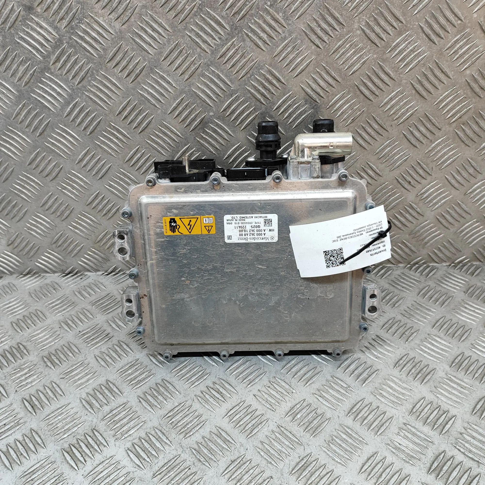 Mercedes-Benz EQC (N293) Voltage Control Unit A0003421000, A0003424800 Voltage Control Unit M...
