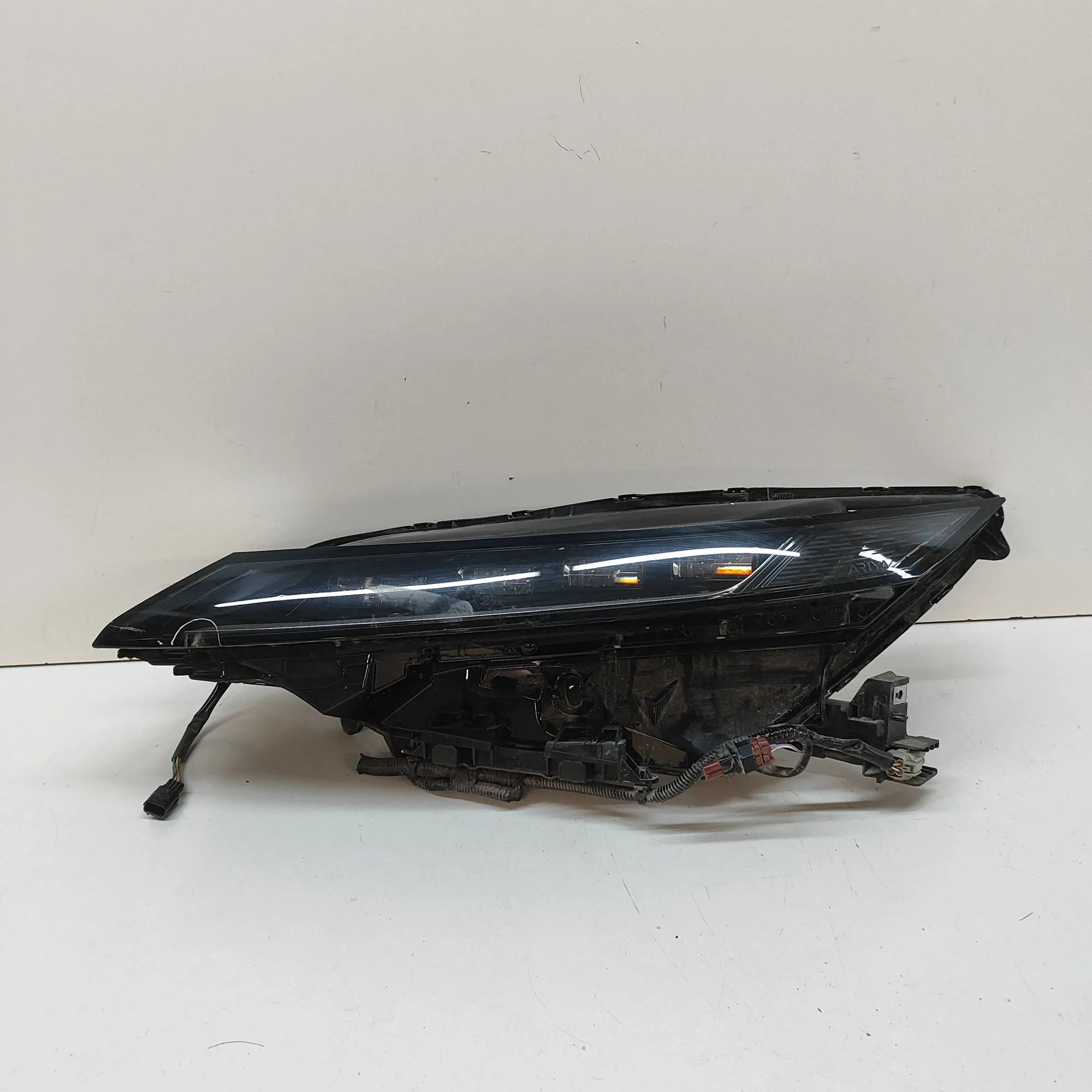Nissan Ariya Front Left Headlight 26060-5MP5A Front Left Headlight NISSAN ARIYA (...