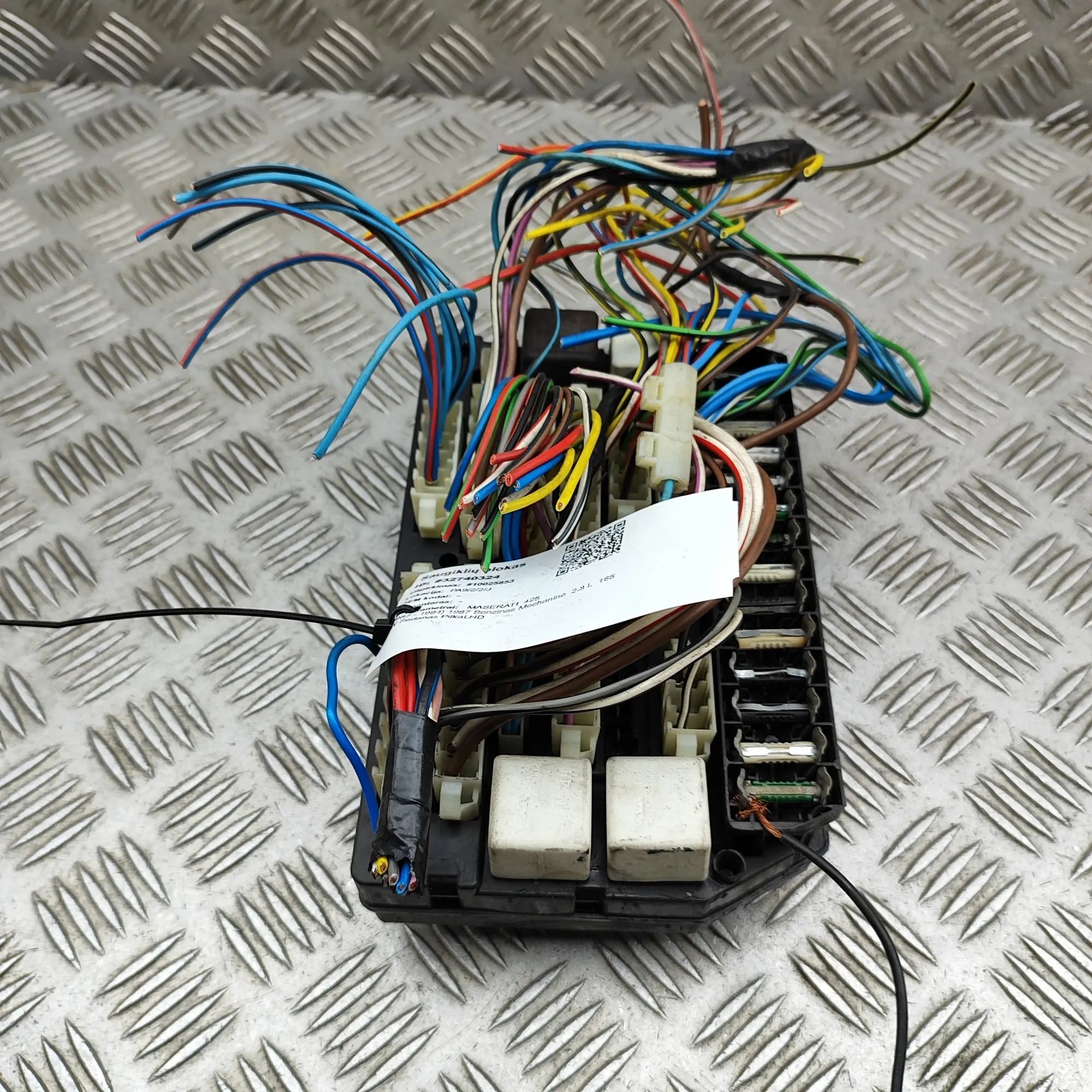 Maserati Biturbo (2, 4, Spyder, Karif) Fuse Box Module 313020104 Fuse Box Module MASERATI 425 (1987-19...