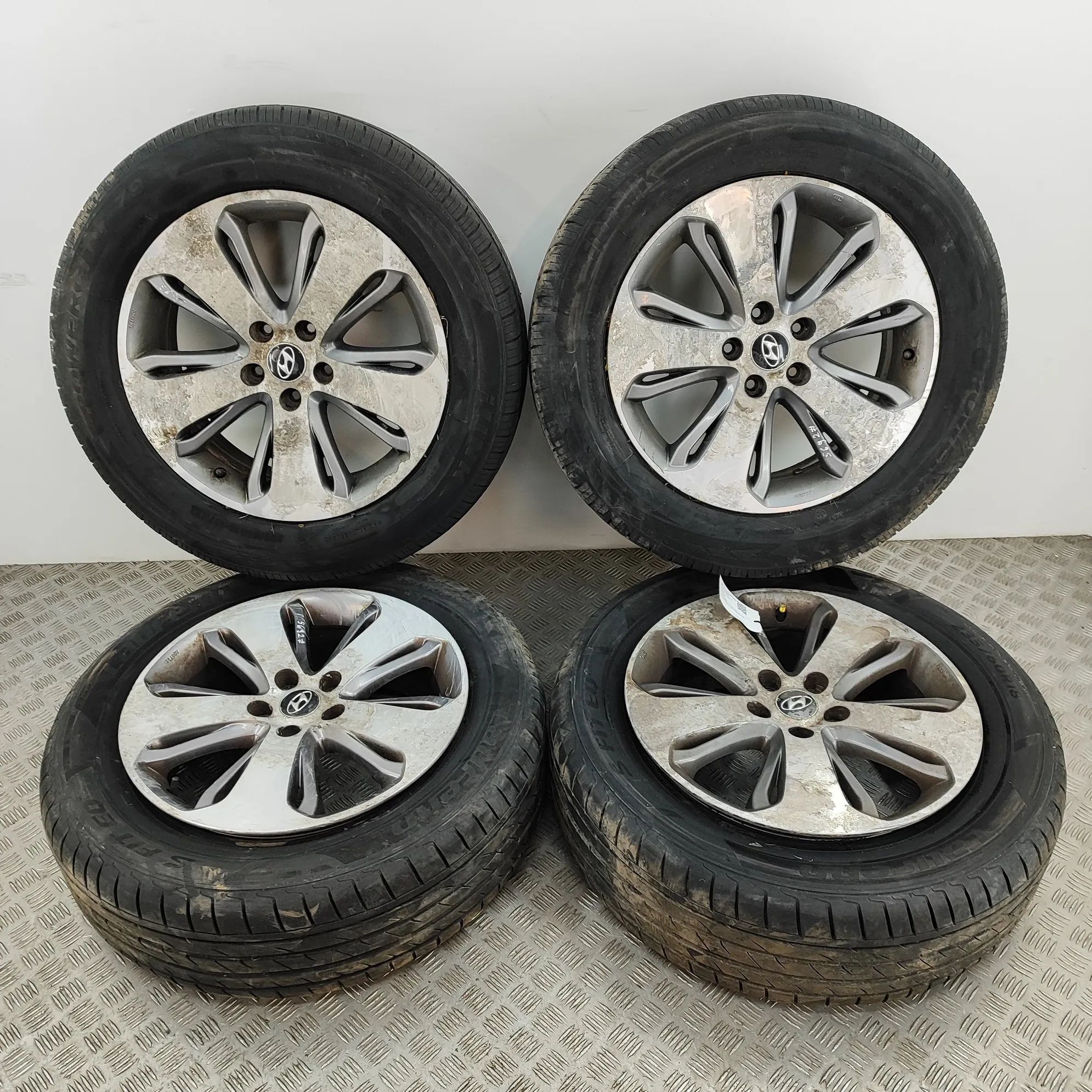 Hyundai Santa Fe Alloy Wheel Set 52910-2B485 Alloy Wheel Set HYUNDAI SANTA (FÉ I...