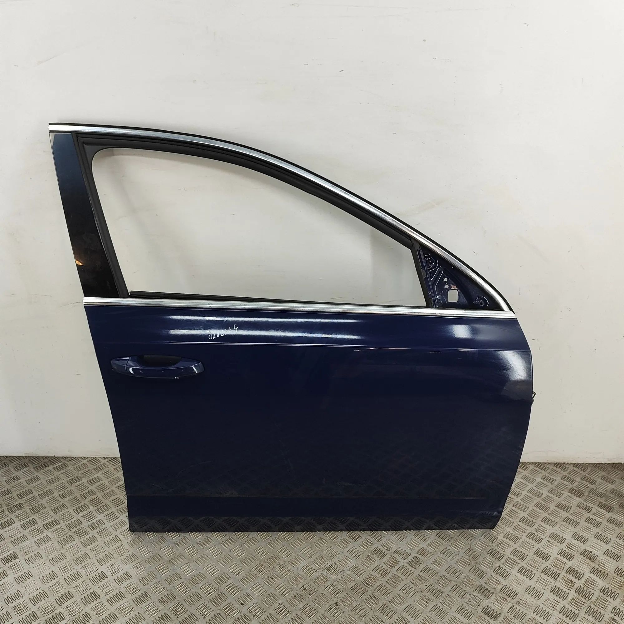 Skoda Octavia Front Right Door 5E0831056A Front Right Door SKODA OCTAVIA (III ...