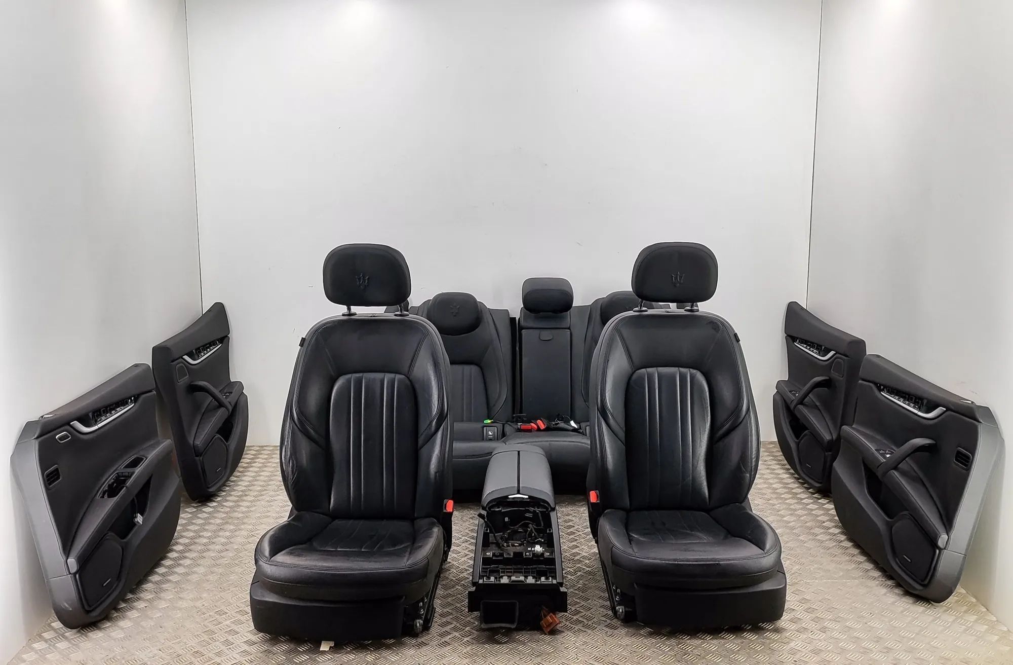 Maserati Ghibli Interior Seats W/ Door Cards Kit 670049790, 670049734, 670049372, 670049680, 670...