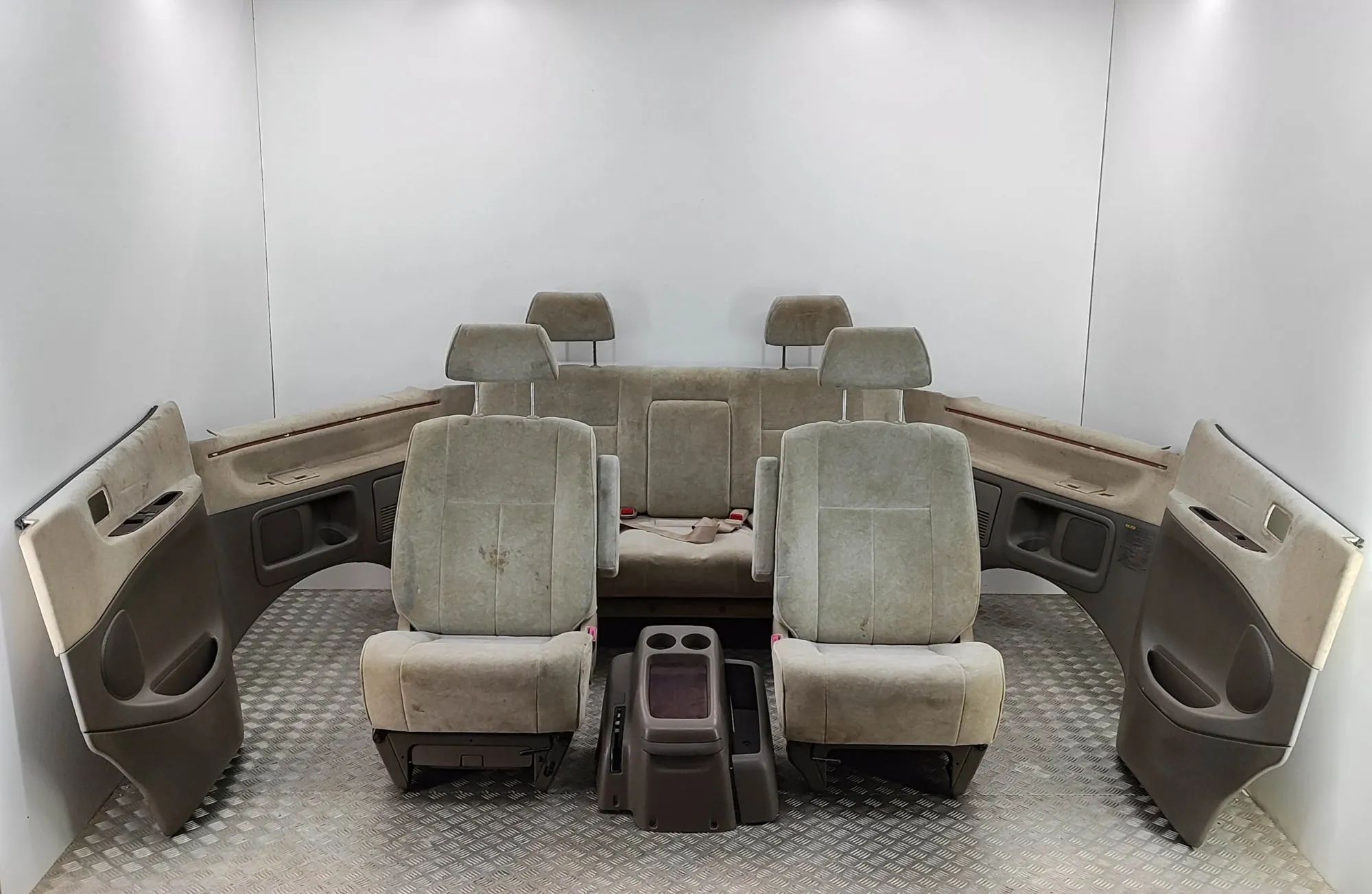 Toyota Hiace (H100) Interior Seats W/ Door Cards Kit 67778-26030, 55625-26020, 255A02-6020, 79956-26...