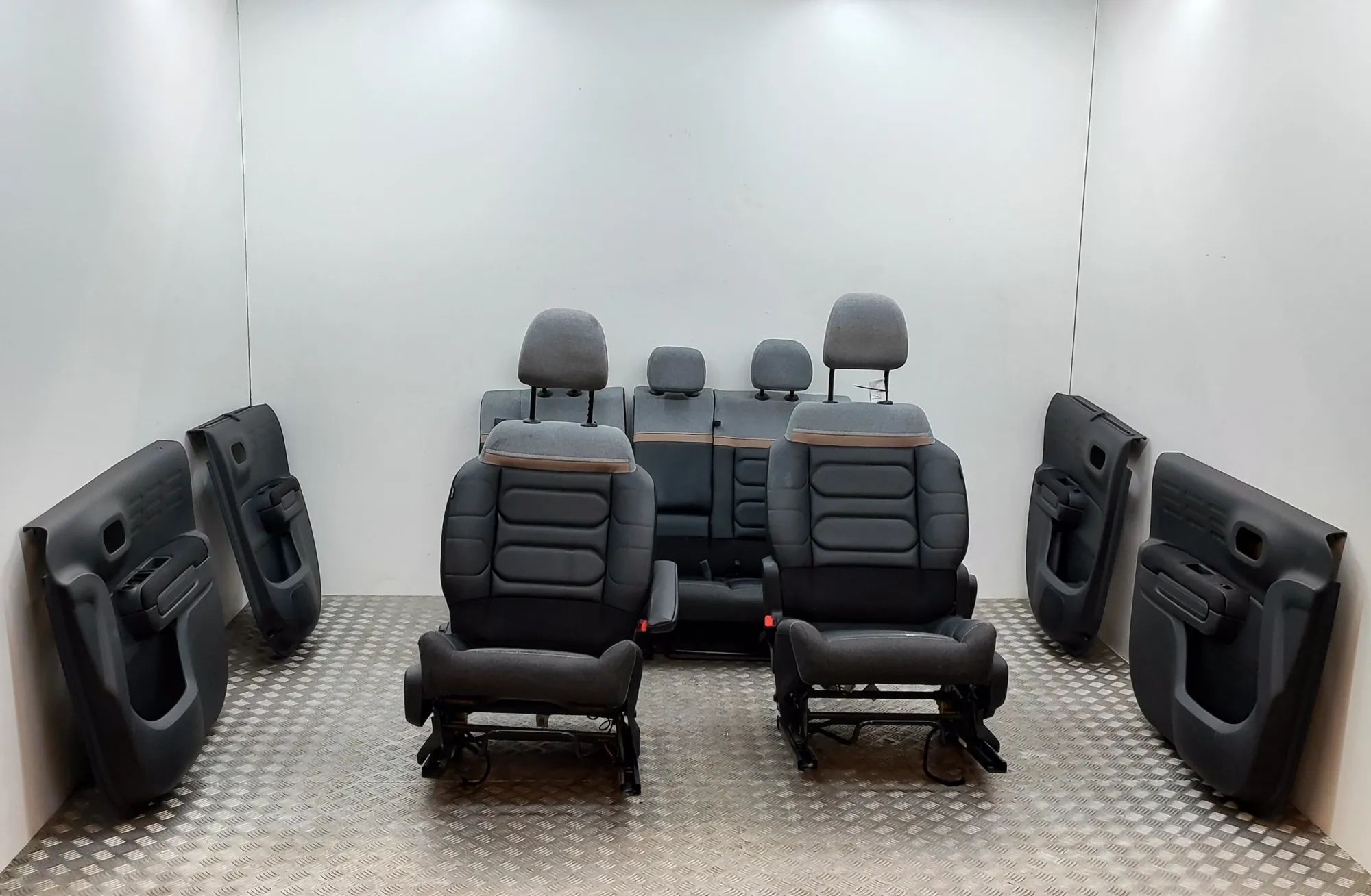 Citroen C3 Interior Seats W/ Door Cards Kit YQ00510580, 9811378480, 9811378580, YQ005345ZD,...
