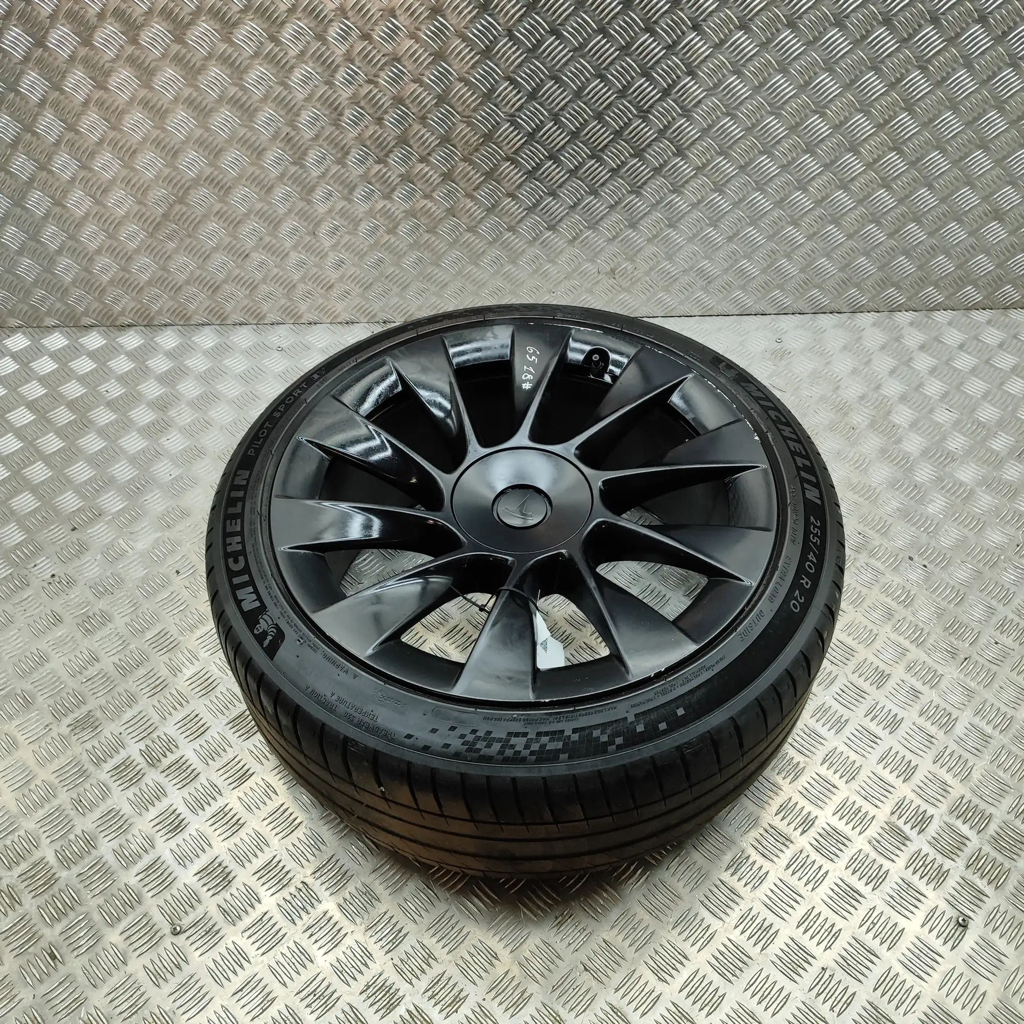 Tesla Model Y Alloy Wheel 1188223-00-C Alloy Wheel TESLA MODEL Y (2019-.....