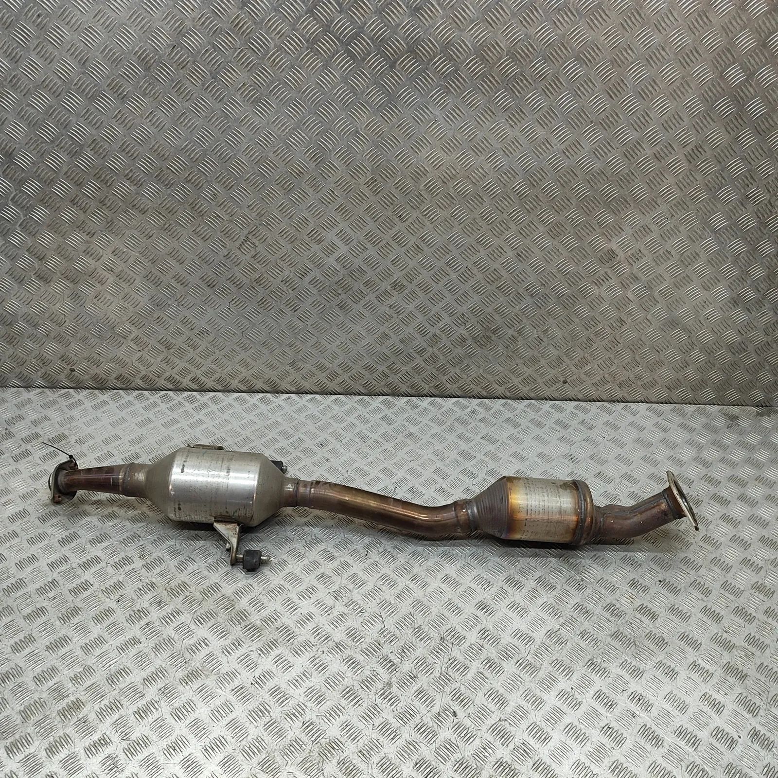 Toyota Corolla Catalyst Converter 30Y28, 17410-0TJ20 Catalyst Converter TOYOTA CO...