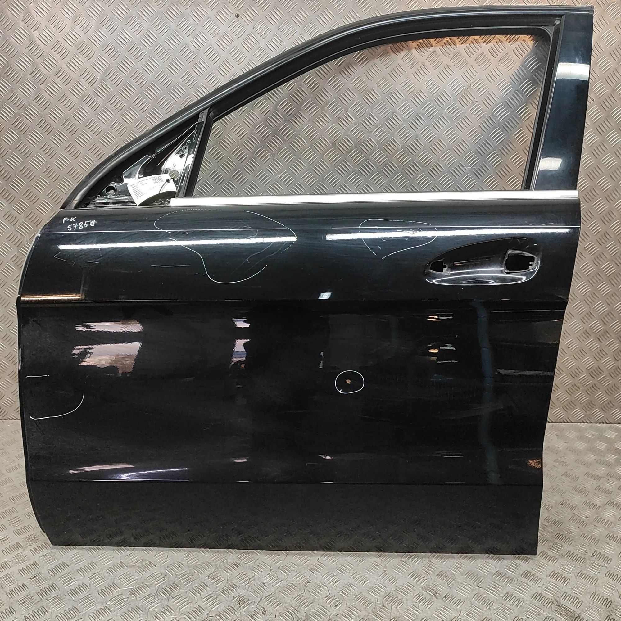 Mercedes-Benz A (W169) Front Left Door A1667200105 Front Left Door MERCEDES-BENZ M-CLA...