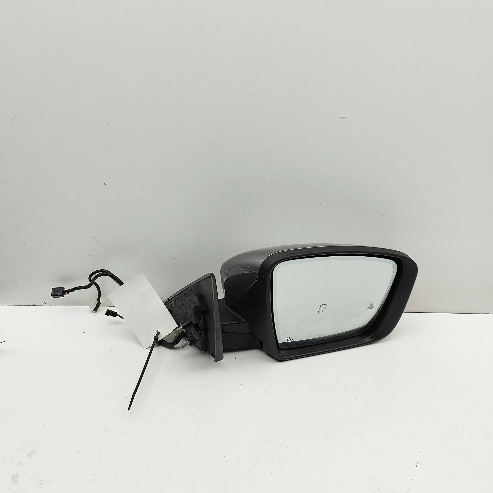 Maserati Levante Right Side Wing Mirror 670148698 Right Side Wing Mirror MASERATI LEVAN...