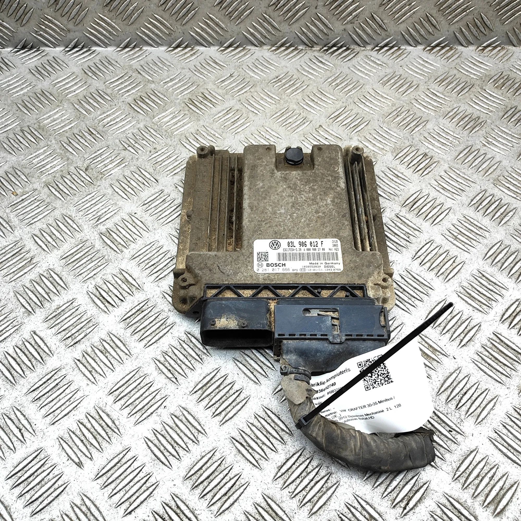 Volkswagen Crafter Engine Control Unit 0281017666, A0009002700, 03L906012F Engine Cont...