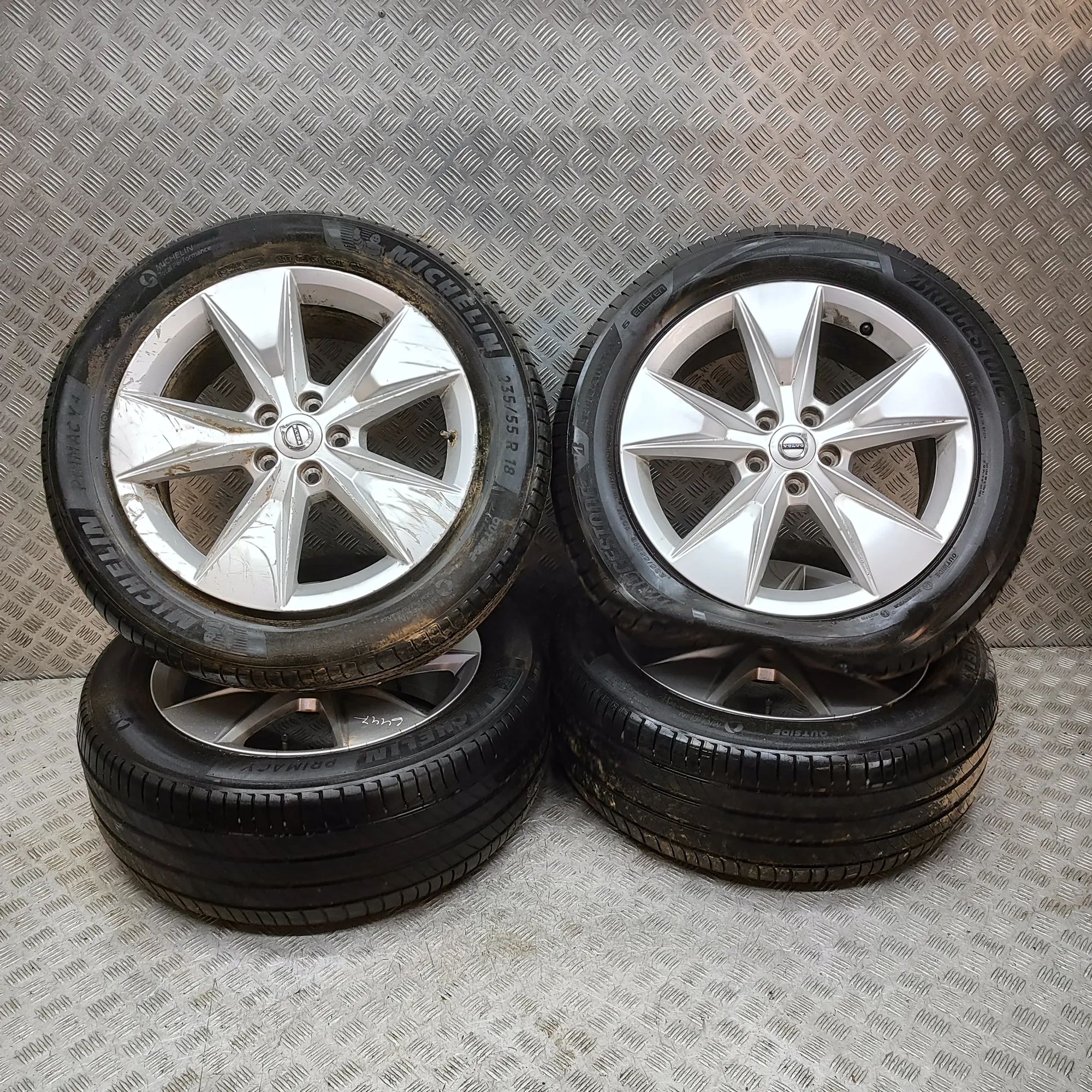 Volvo XC40 / EX40 Alloy Wheel Set 31680200 Alloy Wheel Set VOLVO XC40 (536) (2017...