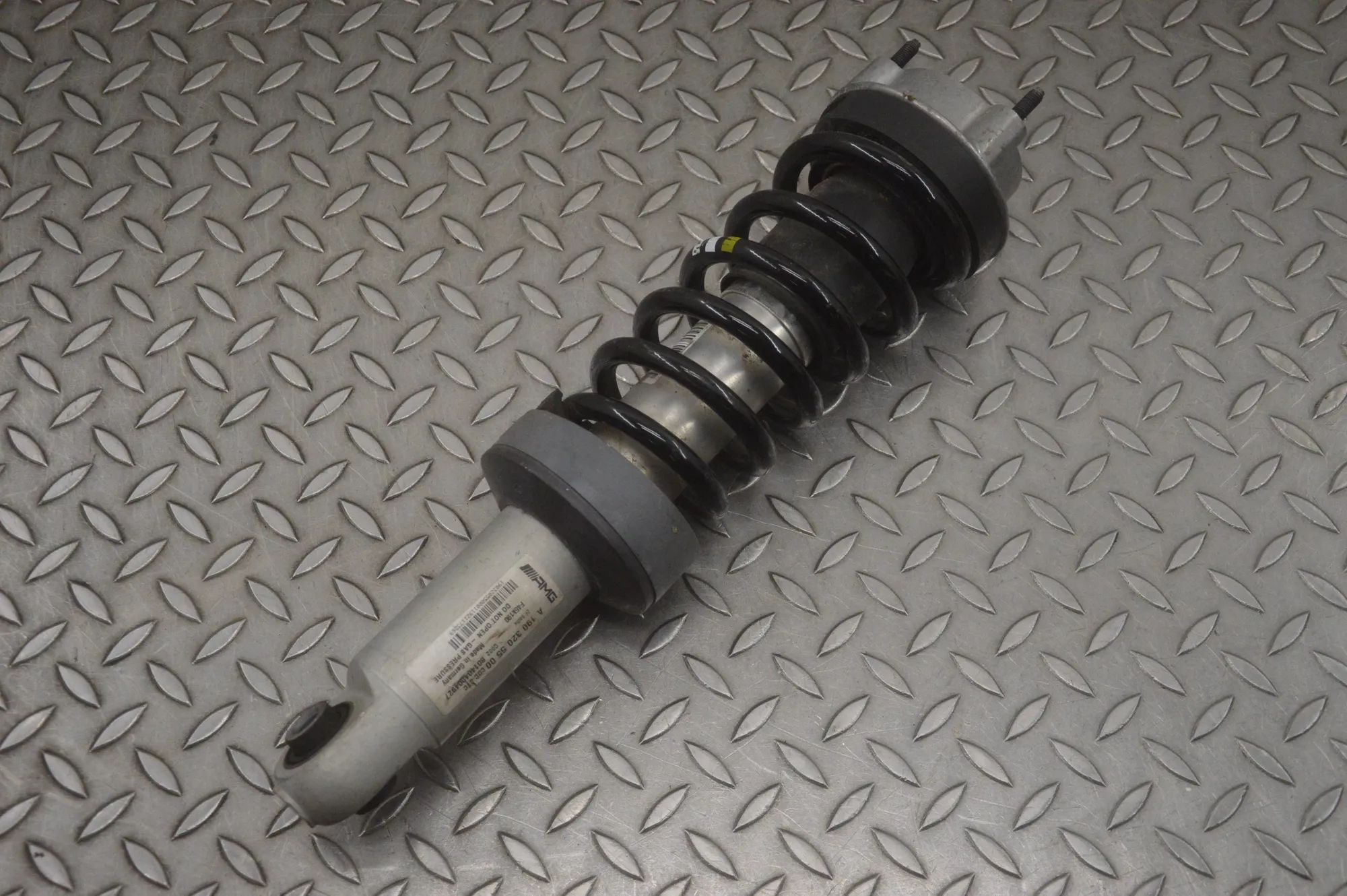 Mercedes-Benz G (W463) Front Left Shock Absorber A1903205500 Front Left Shock Absorber MERCEDES-...