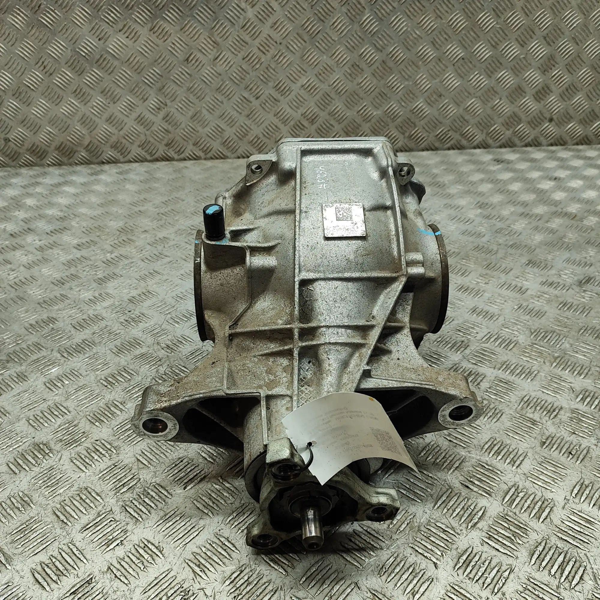 Mercedes-Benz A (W177) takatasauspyörästö A2233510300 Rear Differential MERCEDES-BENZ C-C...