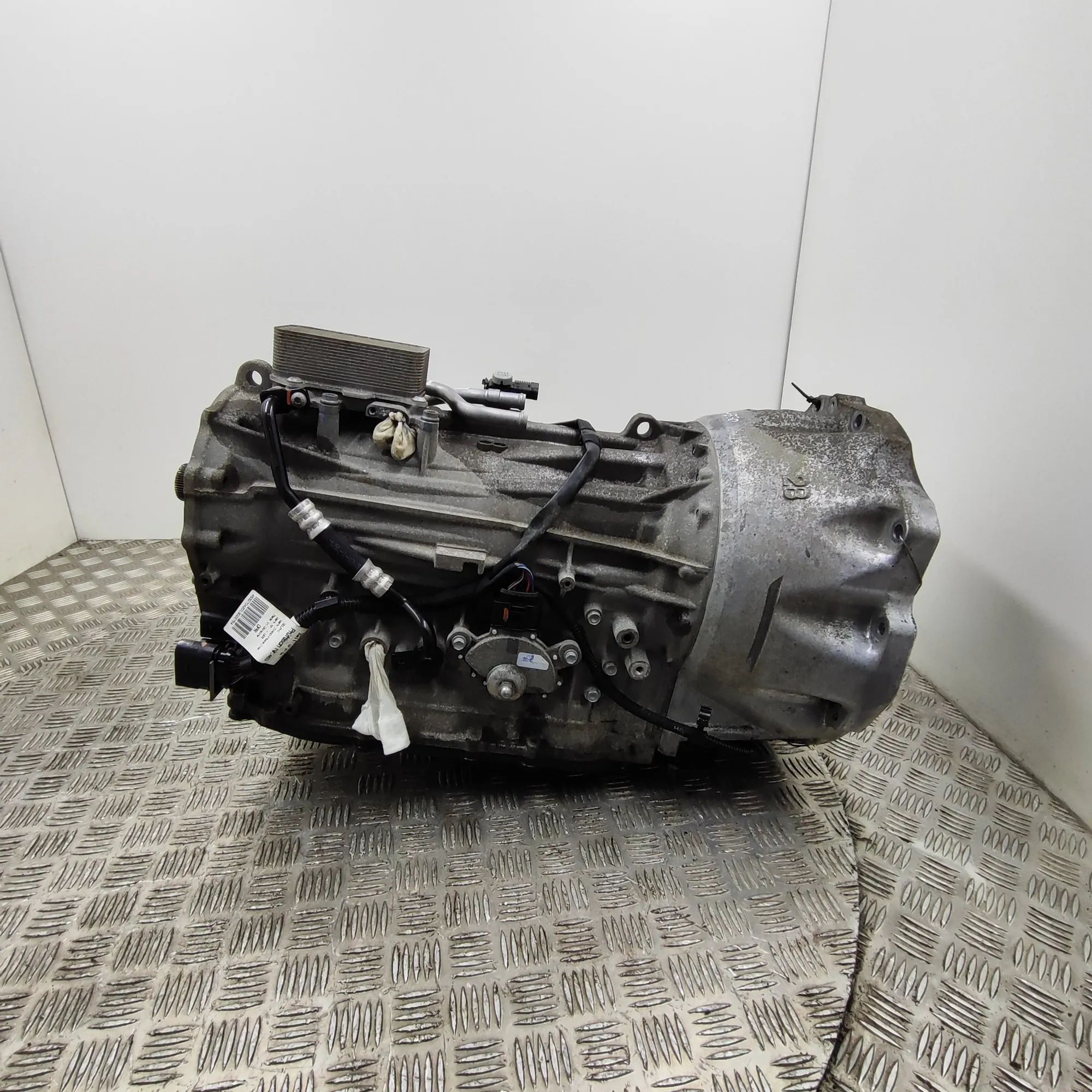 Volkswagen Touareg Gearbox TR-81SD220318, NXK, 0C8300038F Gearbox VW TOUAR...