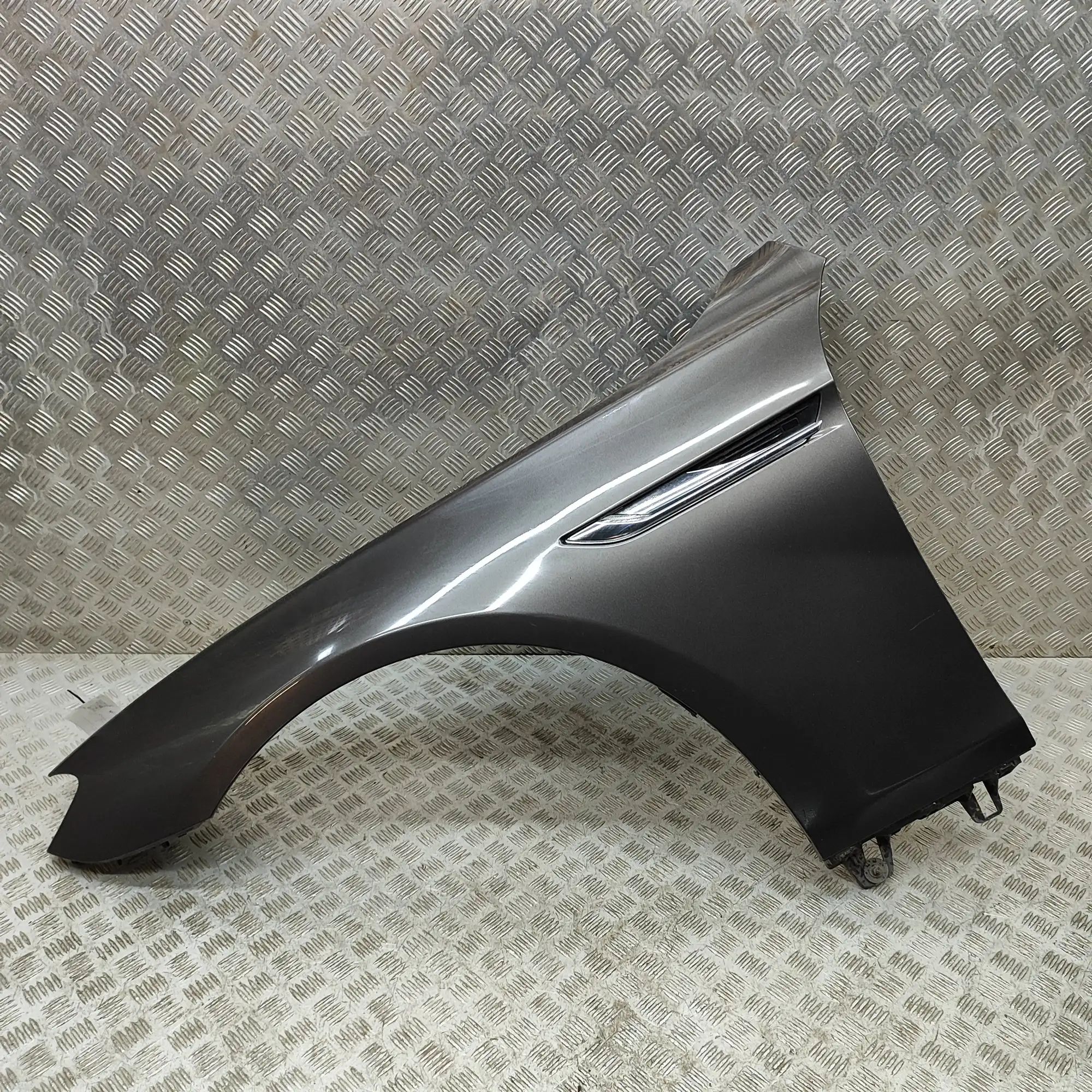BMW 6 (F06 / F12 / F13) Front Left Fender 7212417, 7230577 Front Left Fender BMW 6 SERIES...