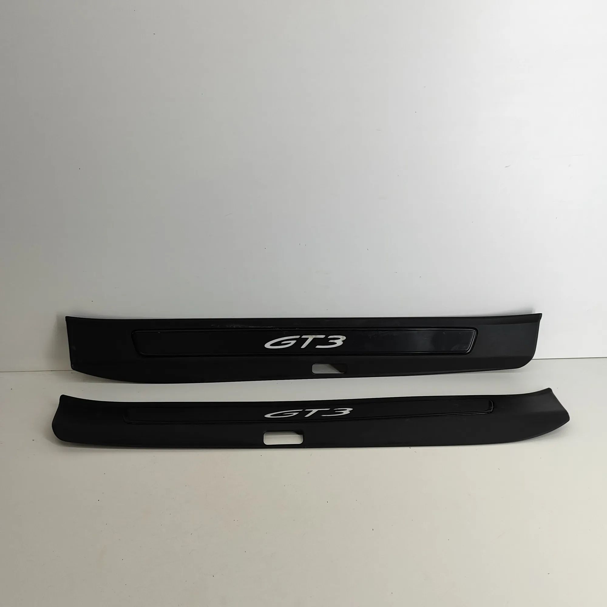 Porsche 911 (992) Door Sill Trim Kit 992.853.373, 992853374, 992.853.374, 992853373 ...