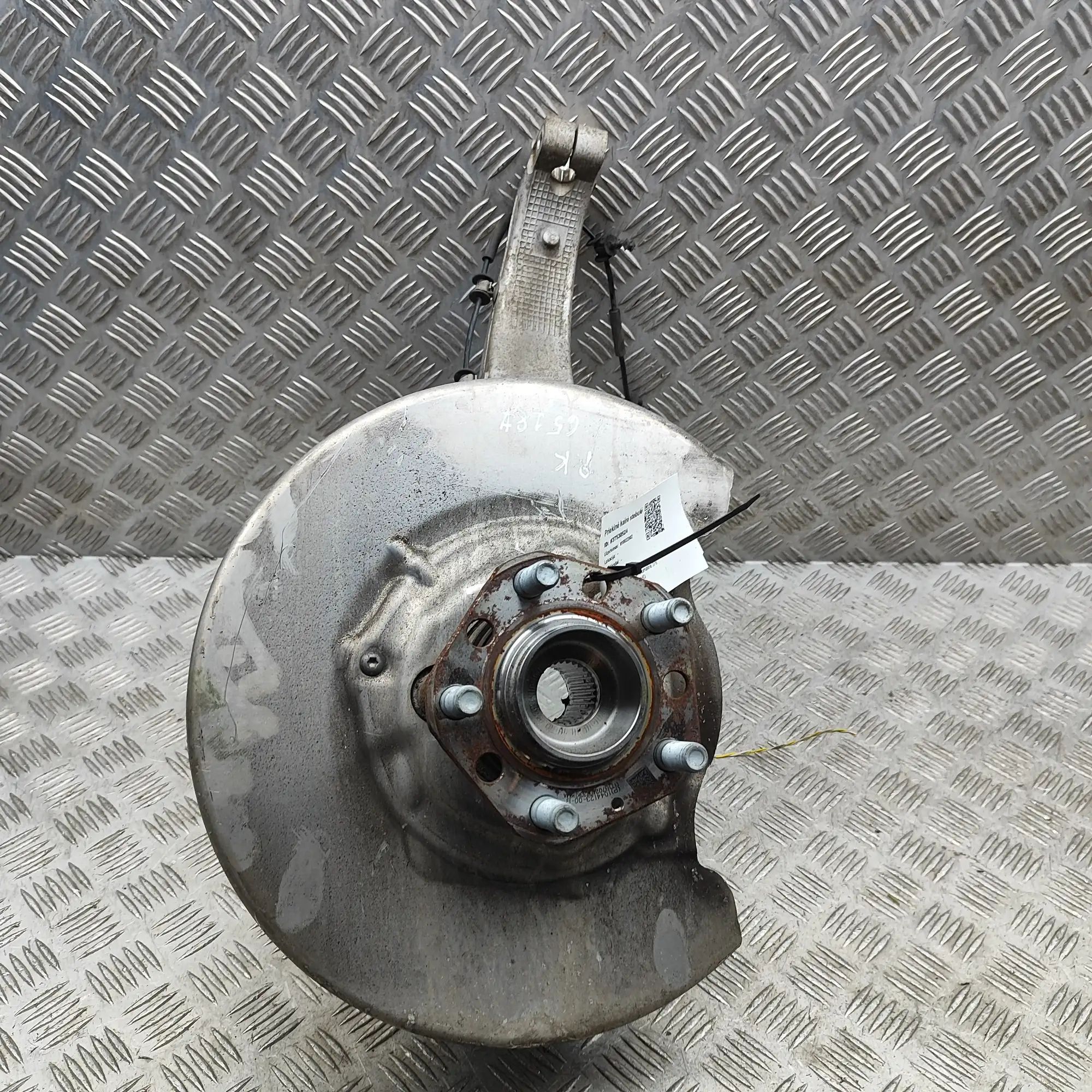 Tesla Model Y Front Left Wheel Hub 1188311-00-F, 1044123-00-B Front Left Wheel Hub...