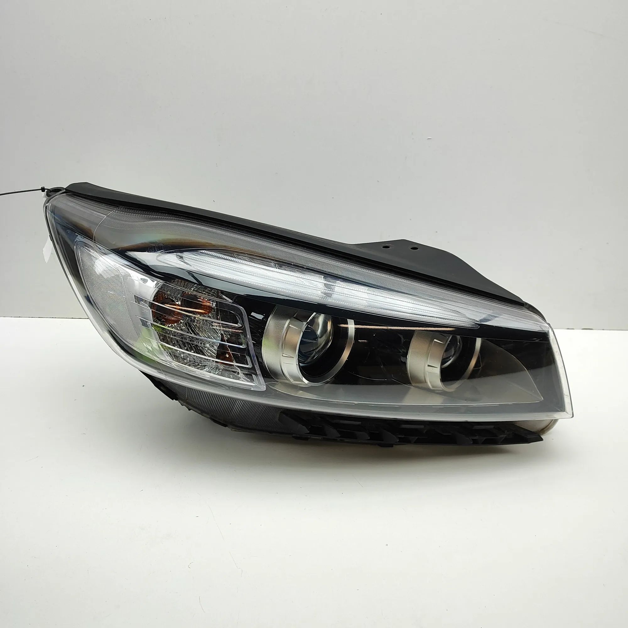 Kia Sorento Front Right Headlight 92102-C5020, 92102-C5030, 92102-C5060 Front Rig...