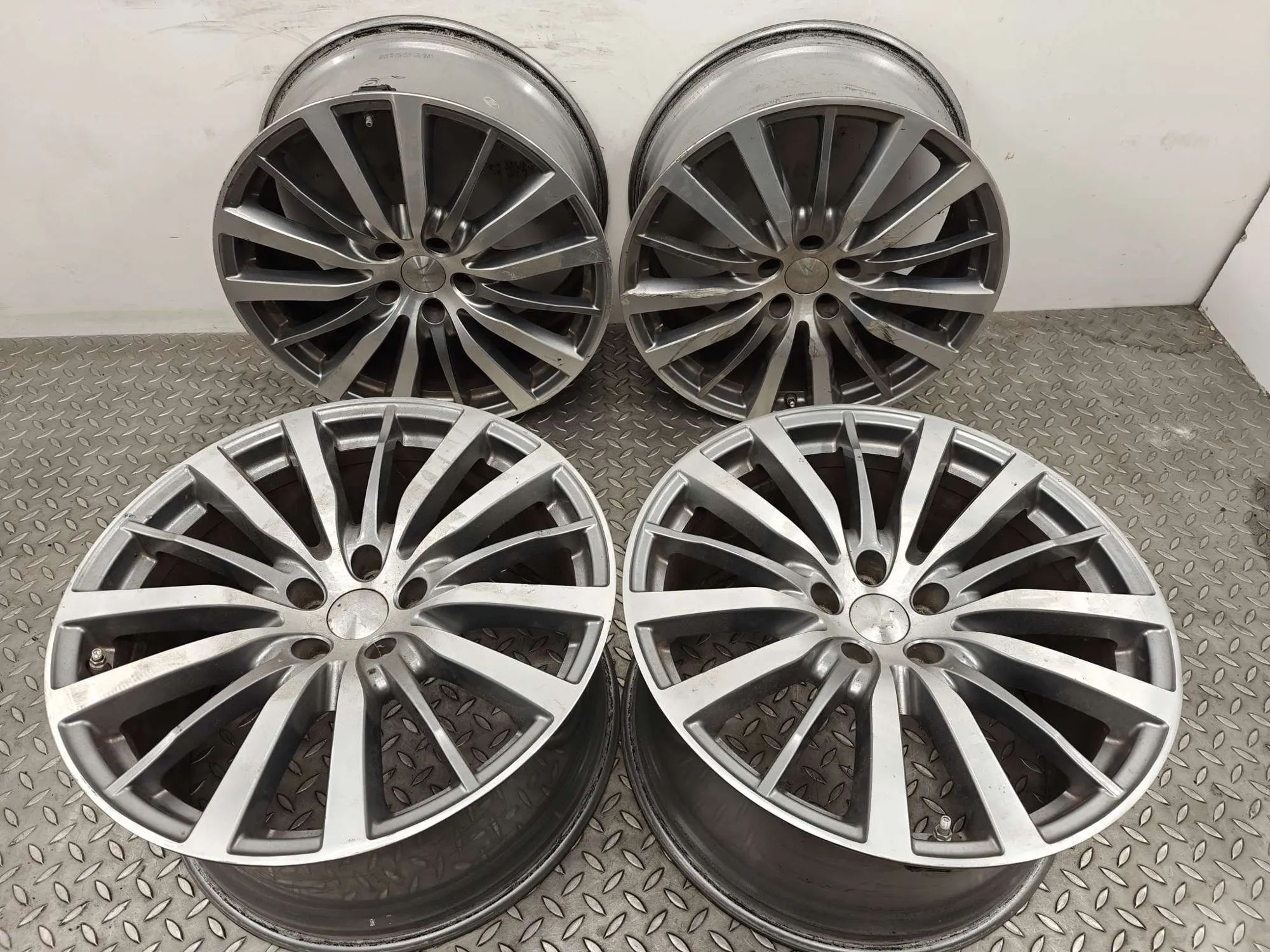 Maserati Ghibli Alloy Wheel Set ET44, 670016852, 670016868, 10Jx19, ET40, 67000...