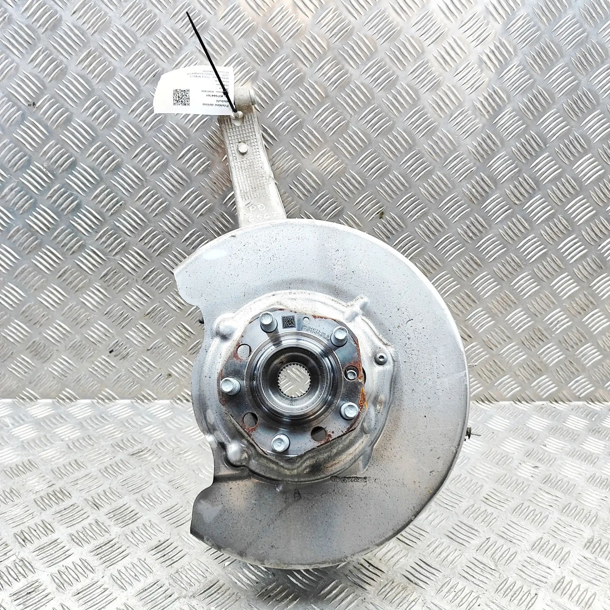 Tesla Model Y Front Right Wheel Hub 1188316-00-F, 1044123-00-B Front Right Wheel Hu...