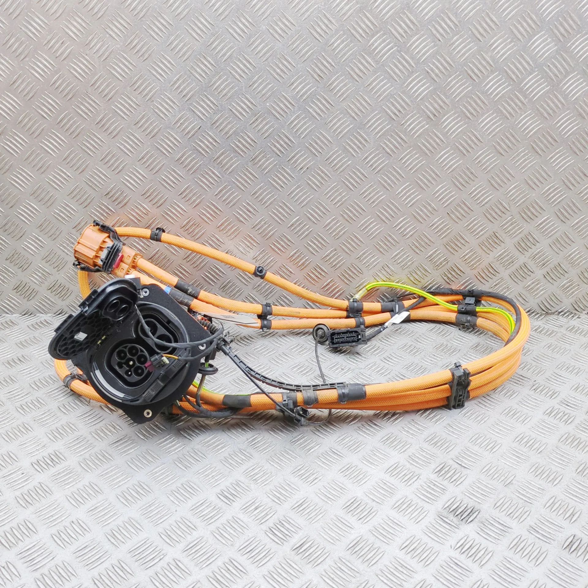 Mercedes-Benz GLB / EQB (X247) Battery Charging Cable A2435407213 Battery Charging Cable MERCEDES-BEN...