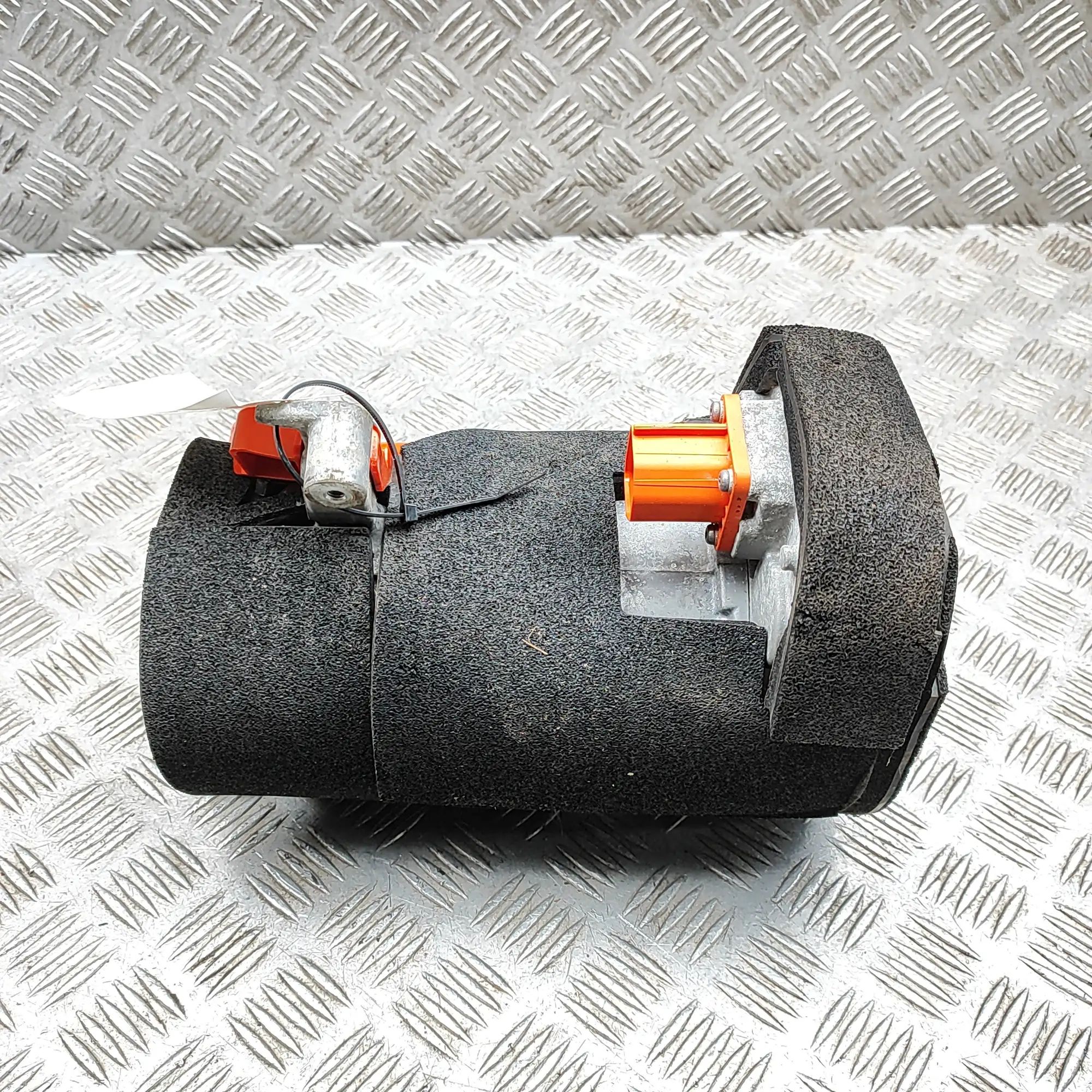 Tesla Model Y Air Condition A/C Pump 1507971-05-D, 1501256-00-M, 1501256-01-L Air Co...