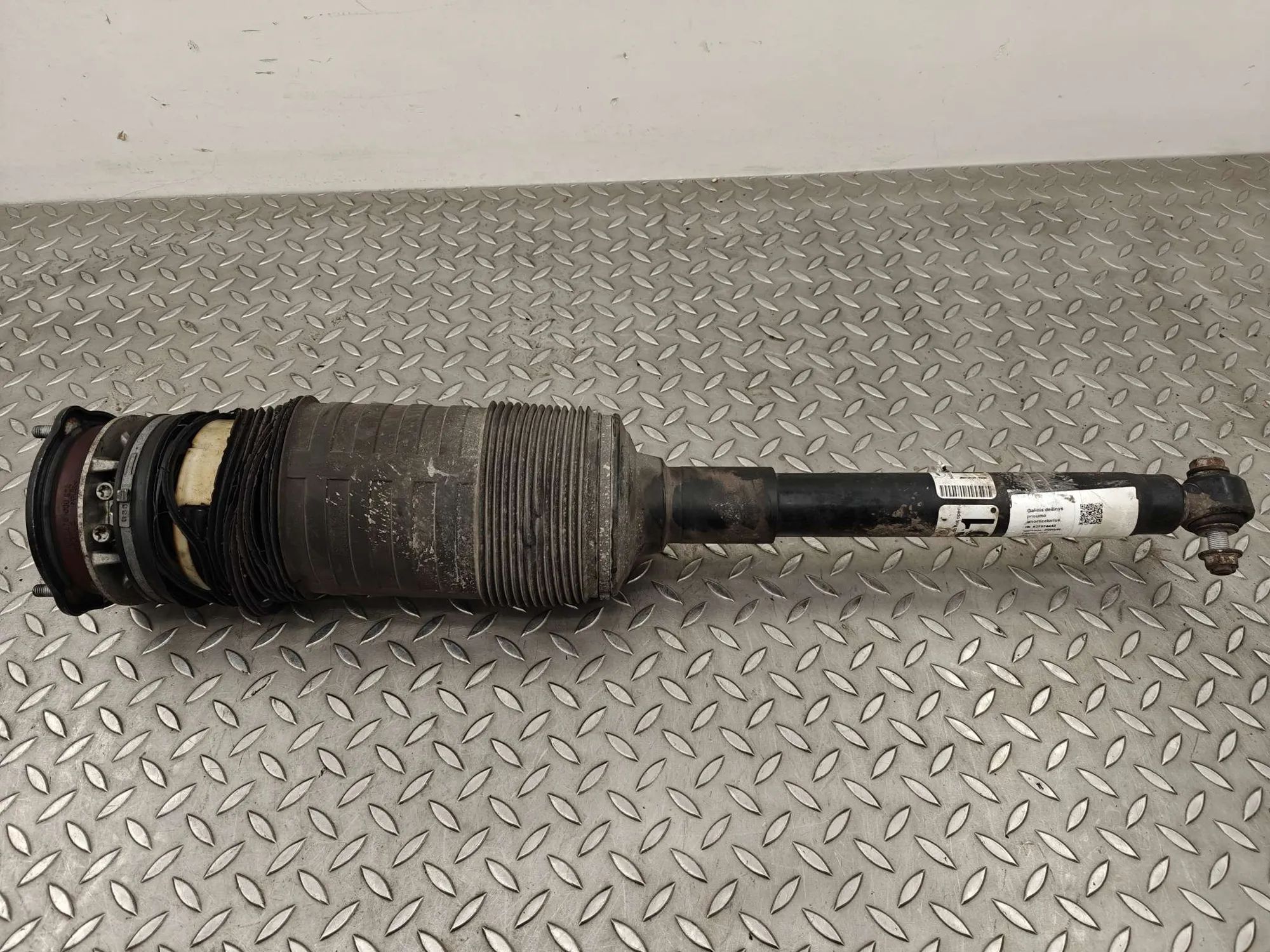 Mercedes-Benz S Coupe (C217) Rear Right Air Shock Absorber A2223206613 Rear Right Air Shock Absorber MERCE...