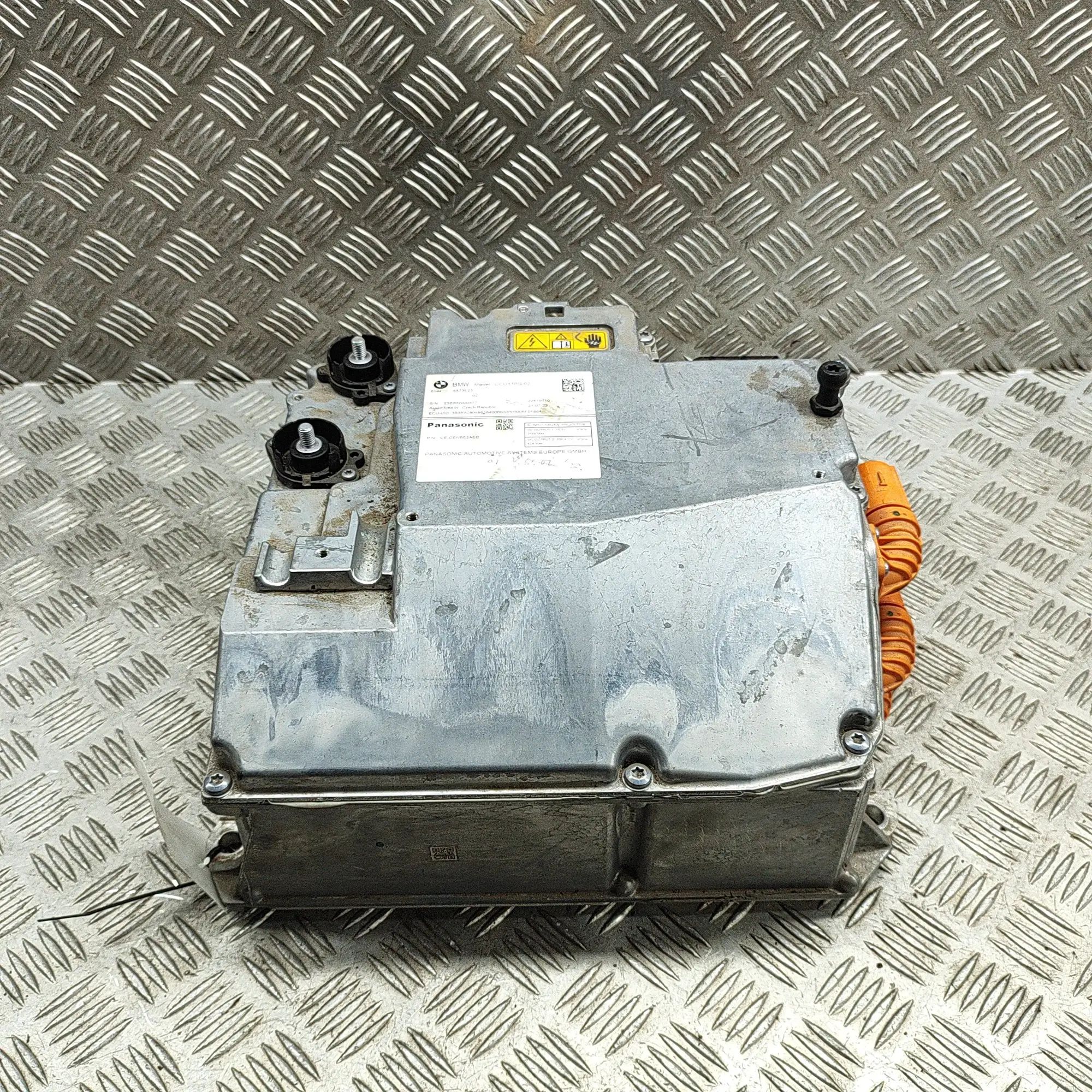 BMW X3 / iX3 (G01) Inverter 5A73E23 Inverter BMW IX3 (G08) (2020-...)

Part...
