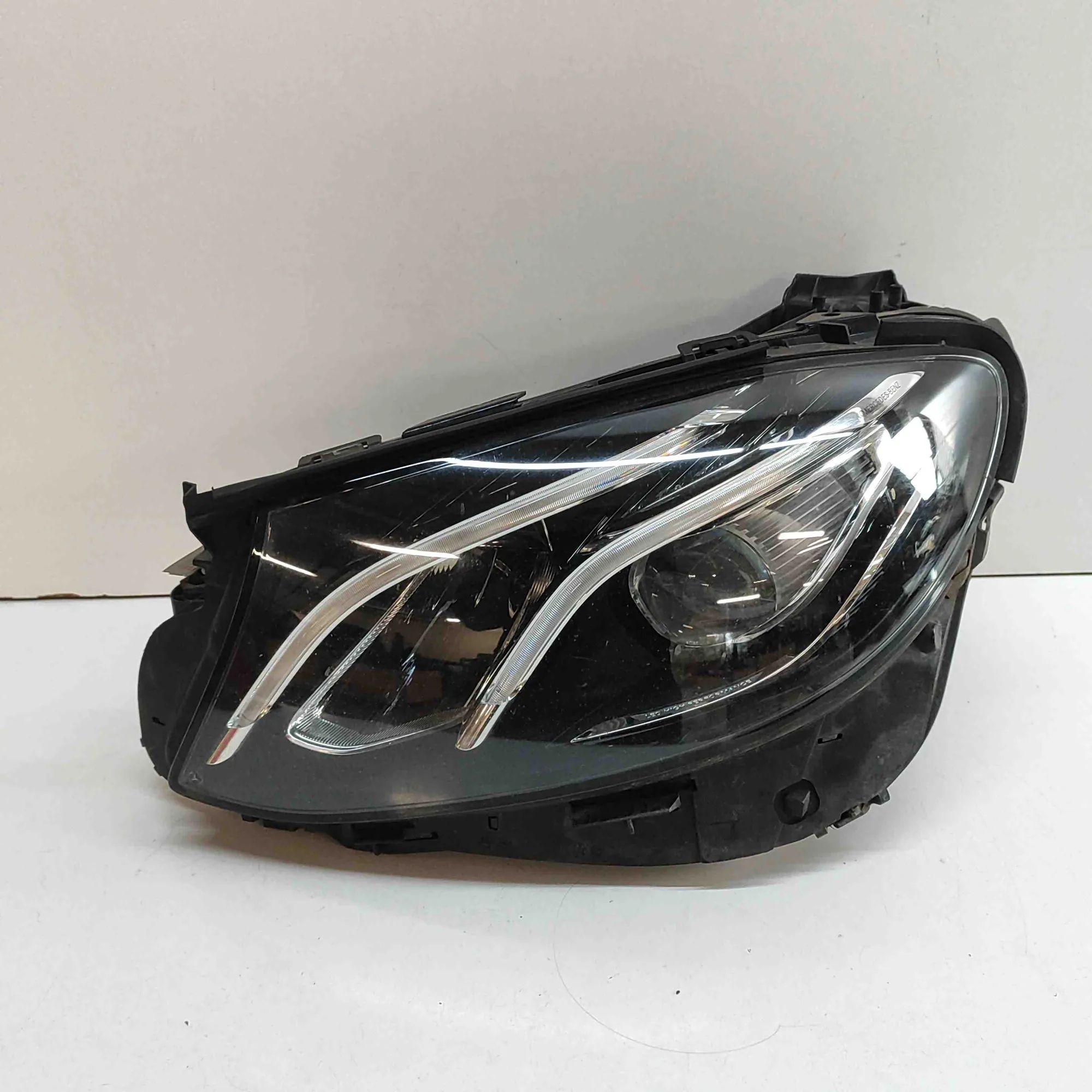 Mercedes-Benz A (W176) Front Left Headlight A2139064104 Front Left Headlight MERCEDES-BENZ ...