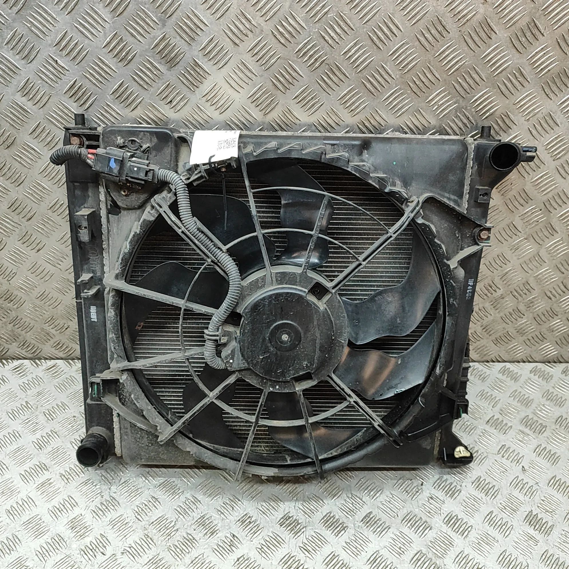 Hyundai Tucson Cooling Radiator Pack 25310-D7000, 25380-D7000, 97606-D7050 Cooling R...