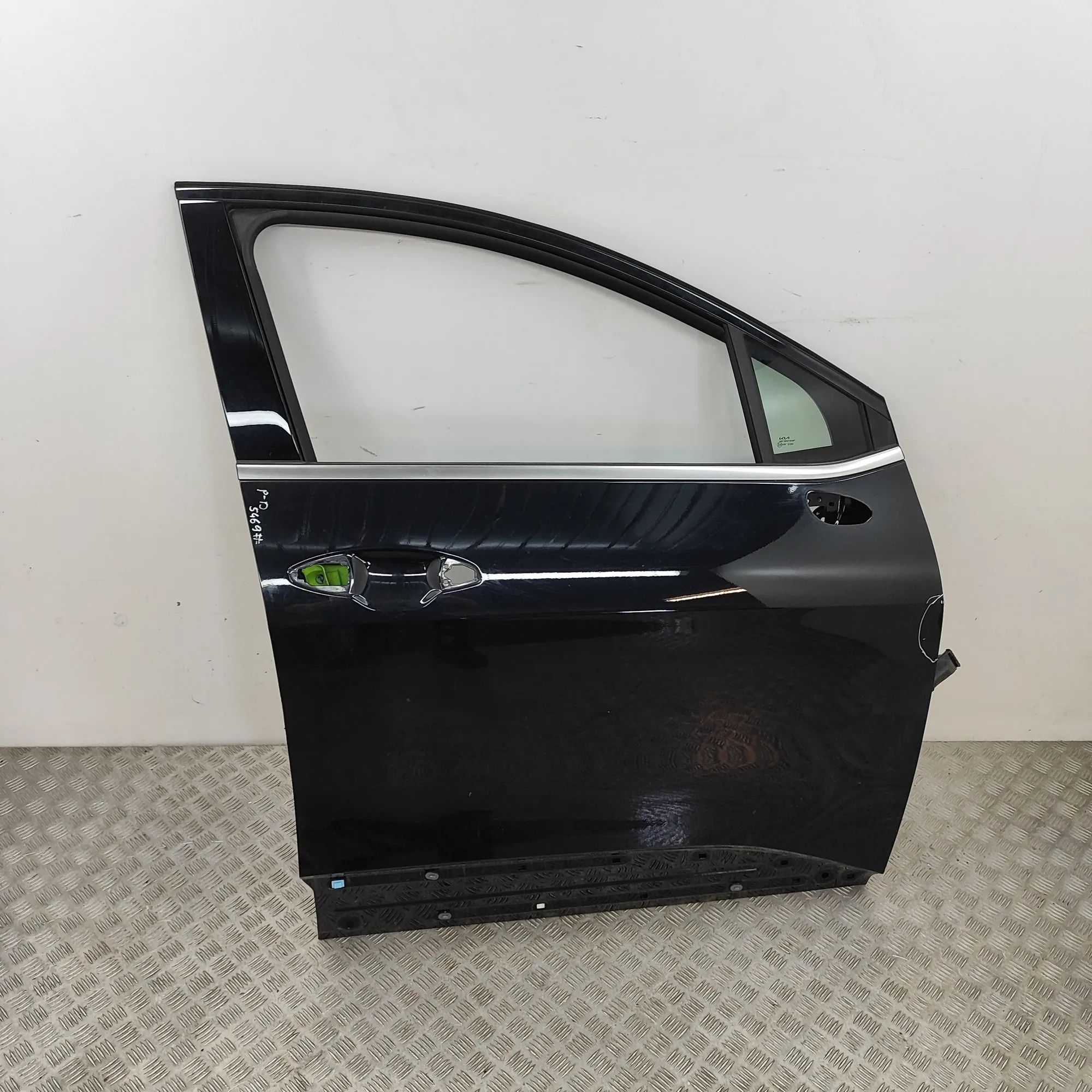 Kia Sportage Front Right Door 76004-R2010 Front Right Door KIA SPORTAGE (V NQ...