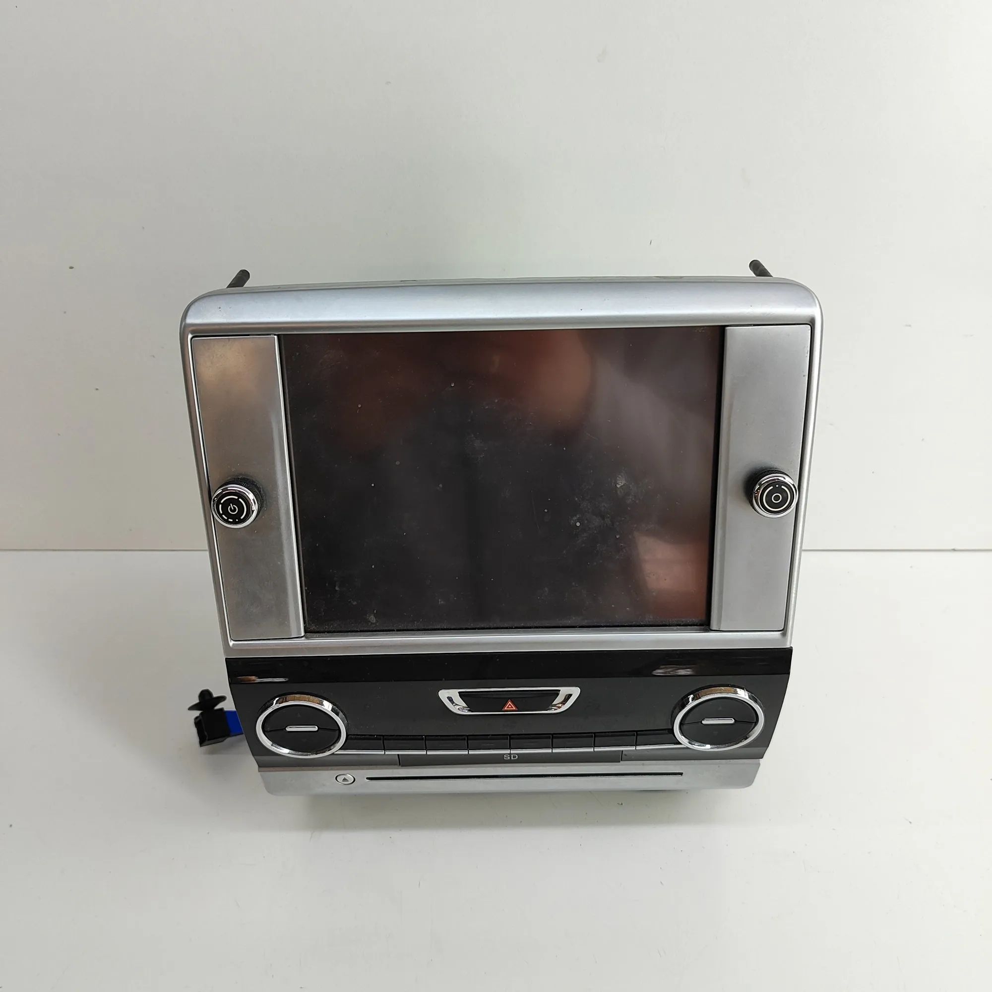 Maserati Quattroporte Music Navi CD Radio Player Head Unit 06700301970, 670007290 Music Navi CD Radio Play...