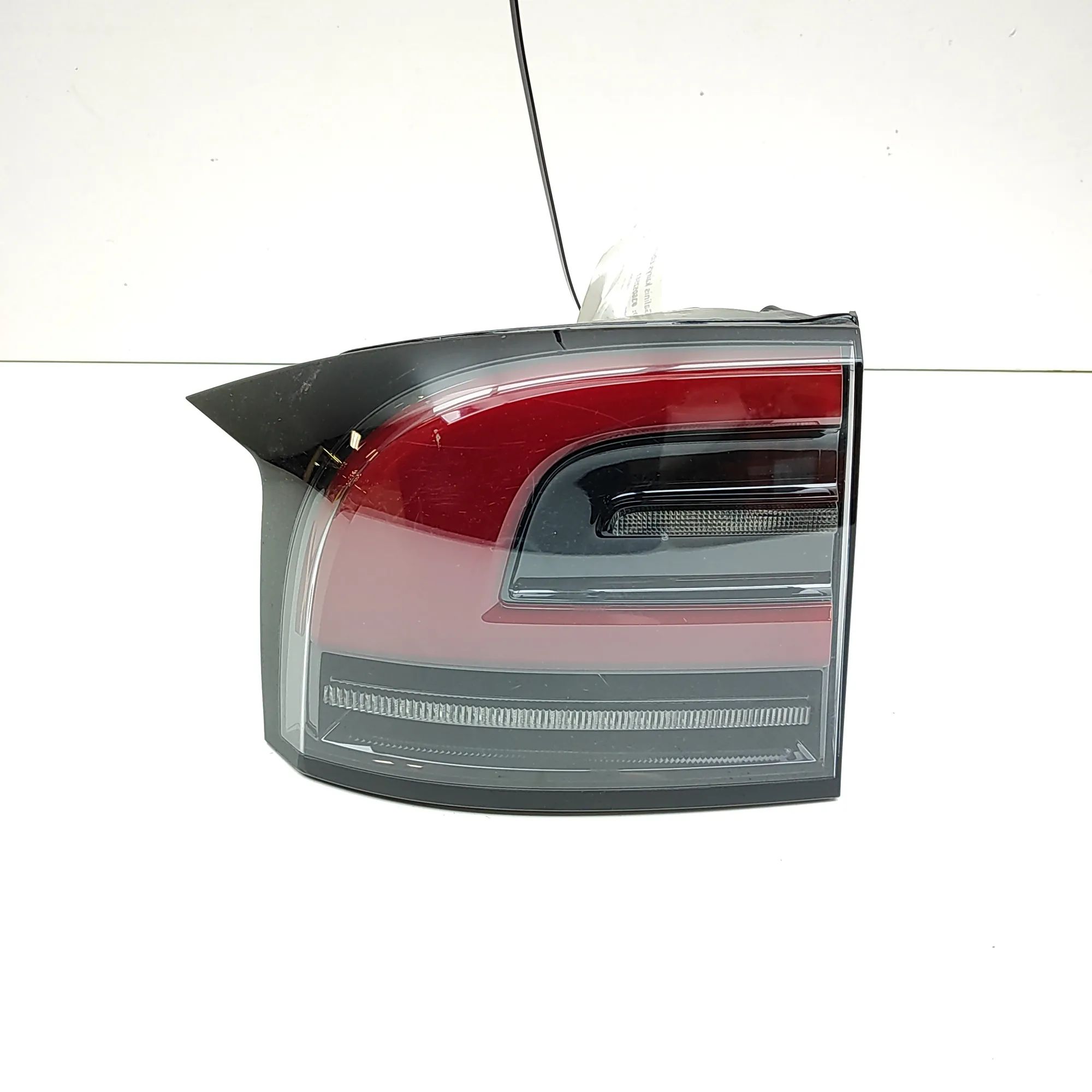 Tesla Model X Rear Left Tail Light 1565496-00-C Rear Left Tail Light TESLA MODEL X...