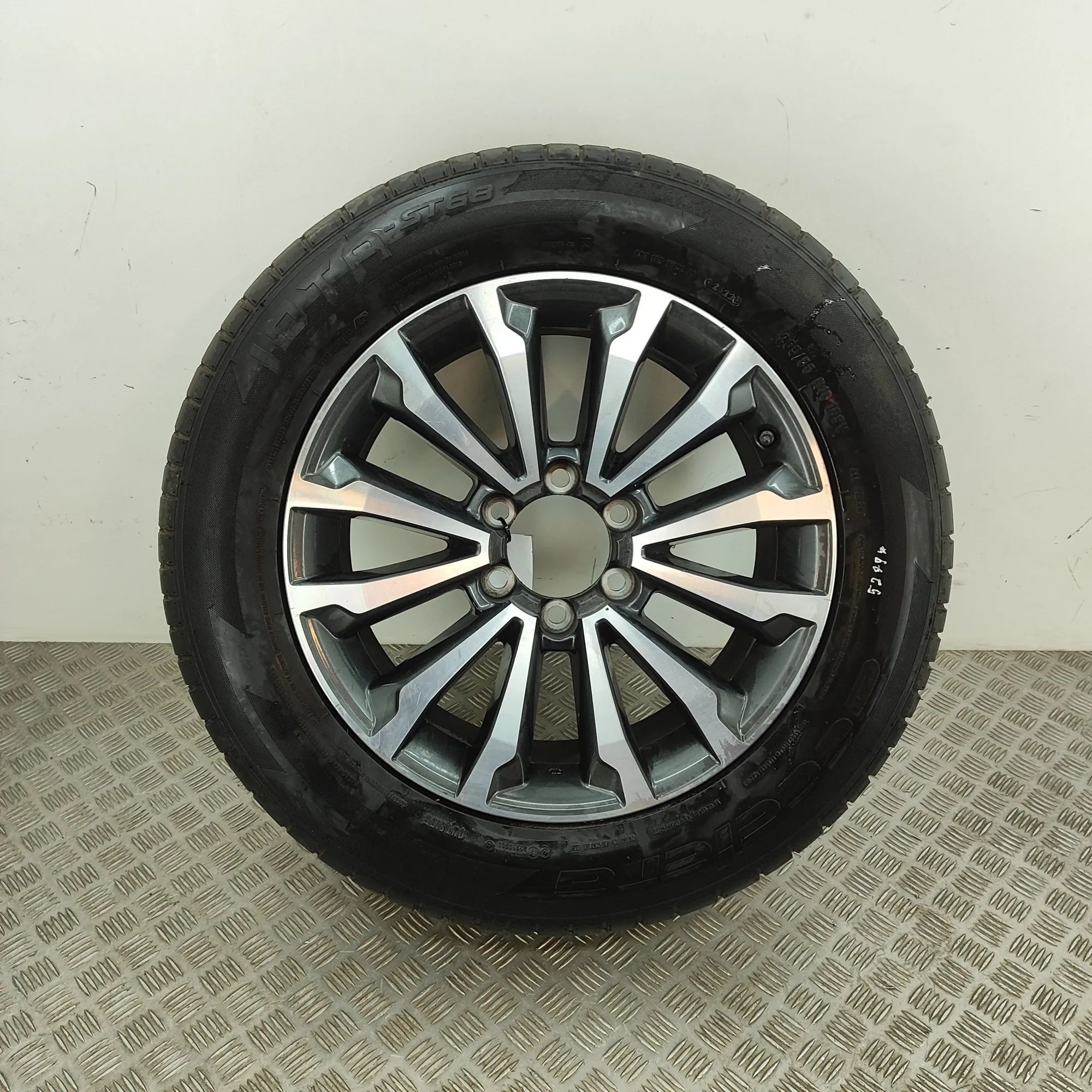 Toyota Land Cruiser 150 Spare Wheel Space Saver 42611-60E00 Spare Wheel Space Saver TOYOTA LAND...