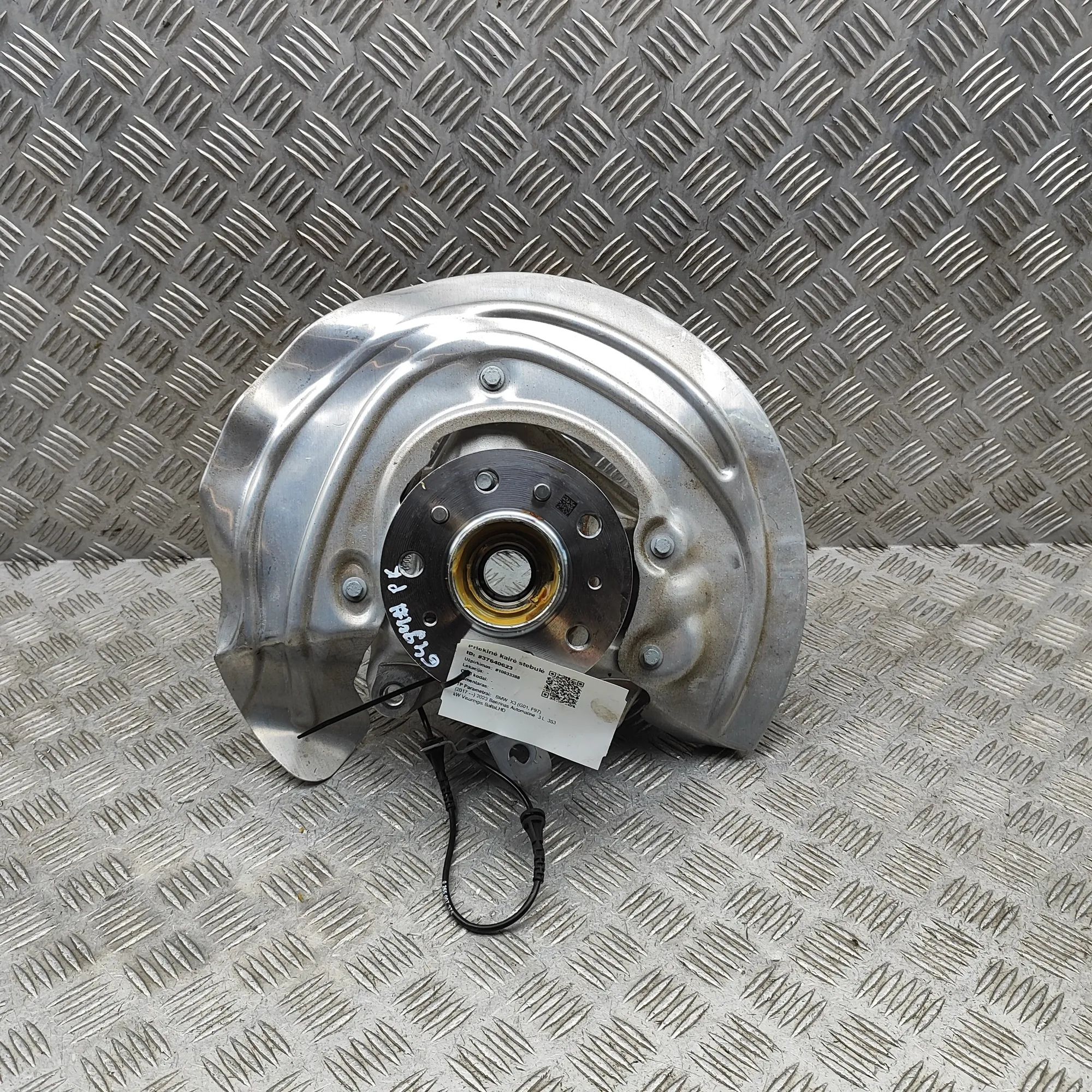 BMW X3 / iX3 (G01) Front Left Wheel Hub 8067435, 8098971 Front Left Wheel Hub BMW X3 (G...