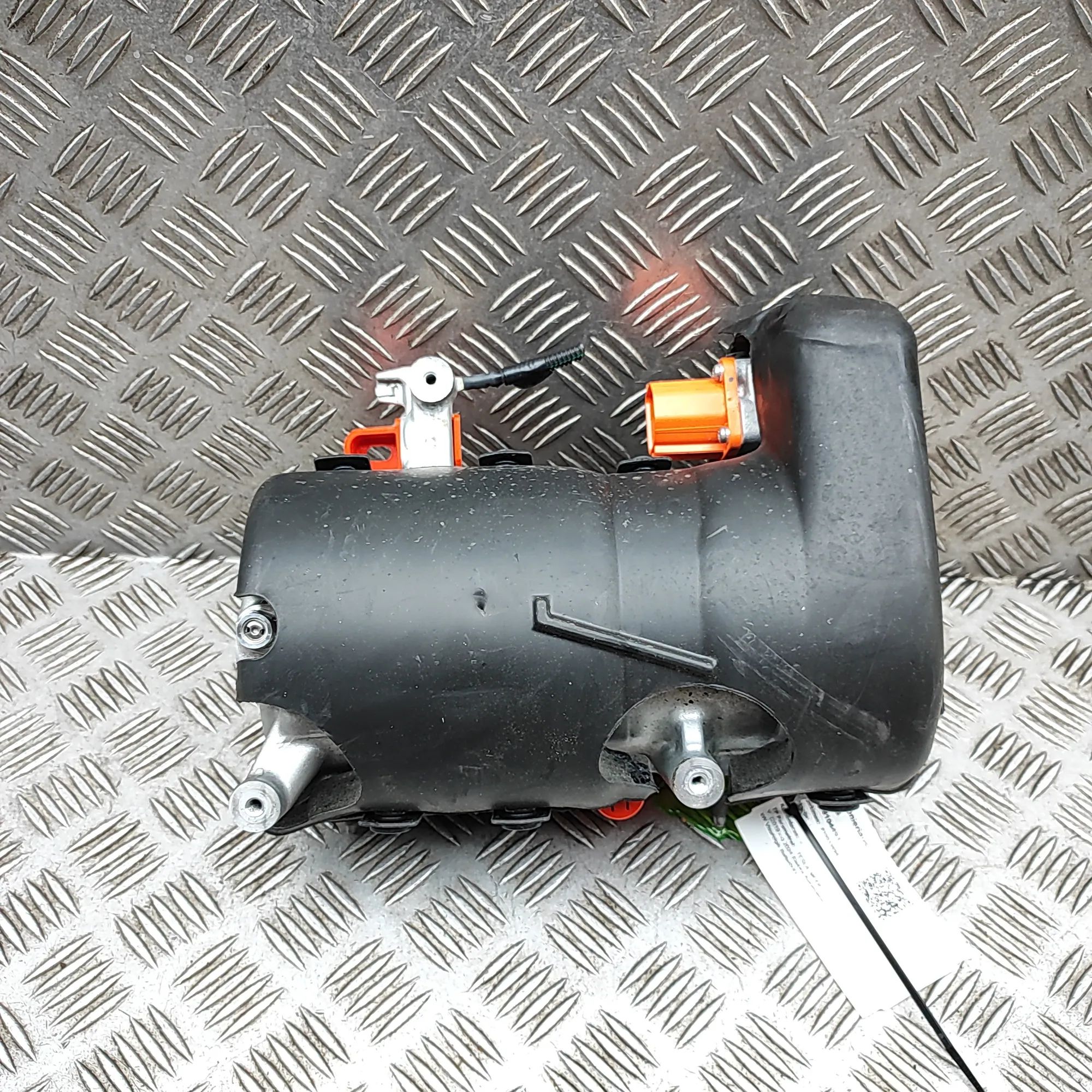 Tesla Model Y Air Condition A/C Pump 1916726-00-C, 1507971-05-E, 1501256-00-M Air Co...
