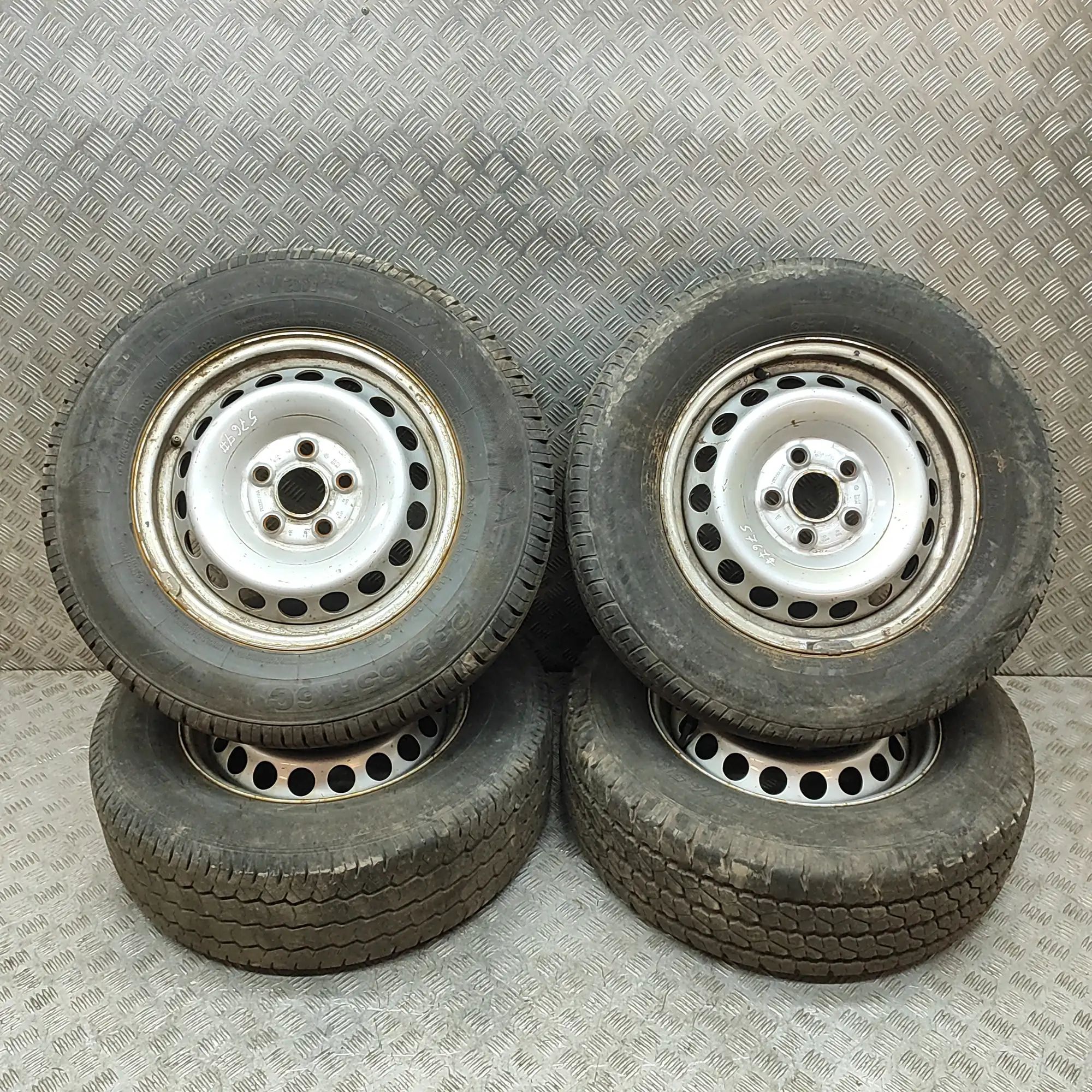 Volkswagen Crafter Alloy Wheel Set 2N0601027J Alloy Wheel Set VW CRAFTER (Platform...