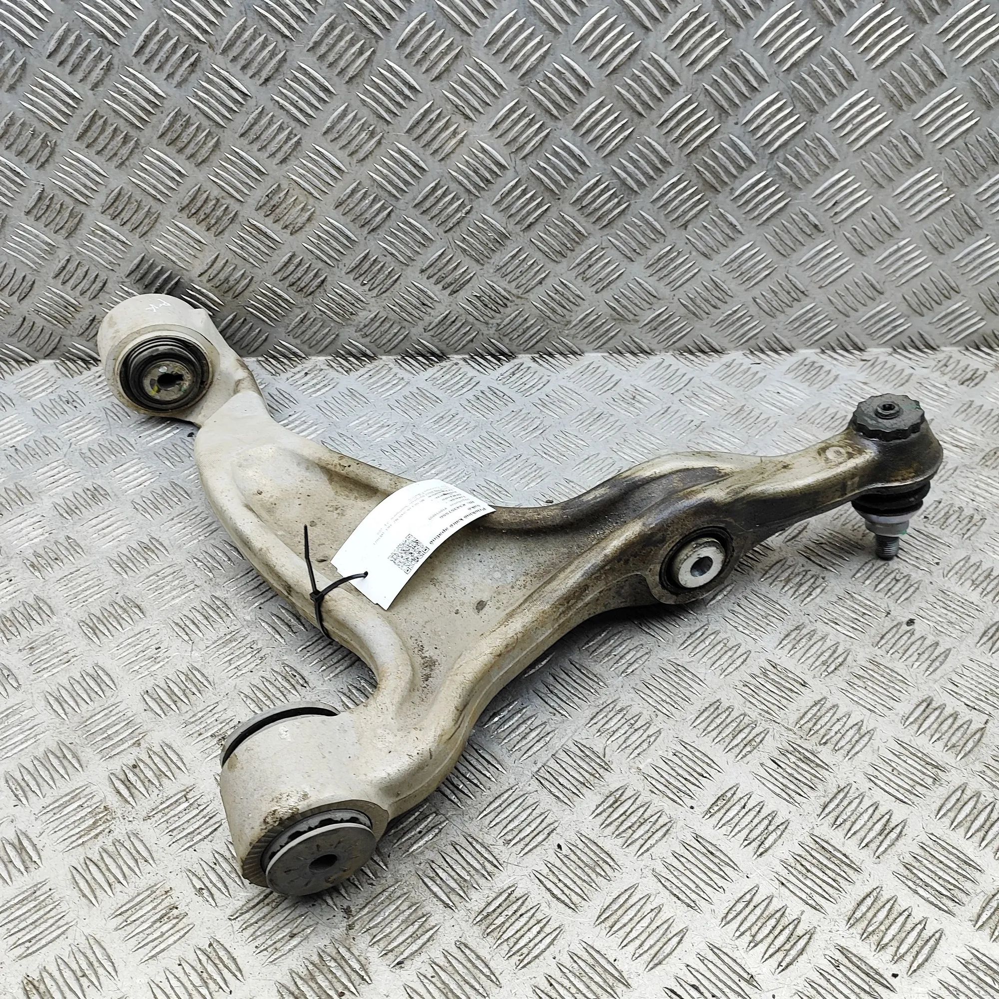 Mercedes-Benz GLE (W167) Front Left Lower Control Arm A1673300700 Front Left Lower Control Arm MERCED...