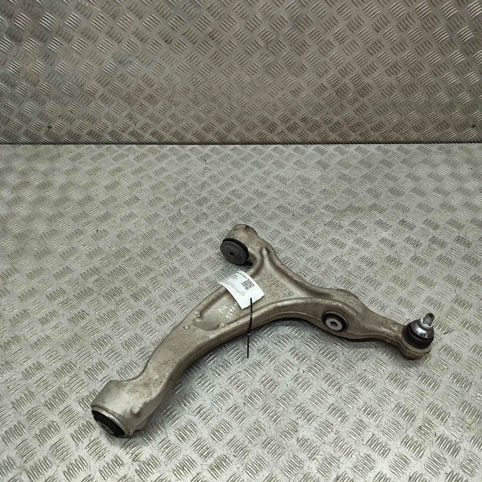 Mercedes-Benz GLE (W167) Front Left Lower Control Arm A1673300700 Front Left Lower Control Arm MERCED...